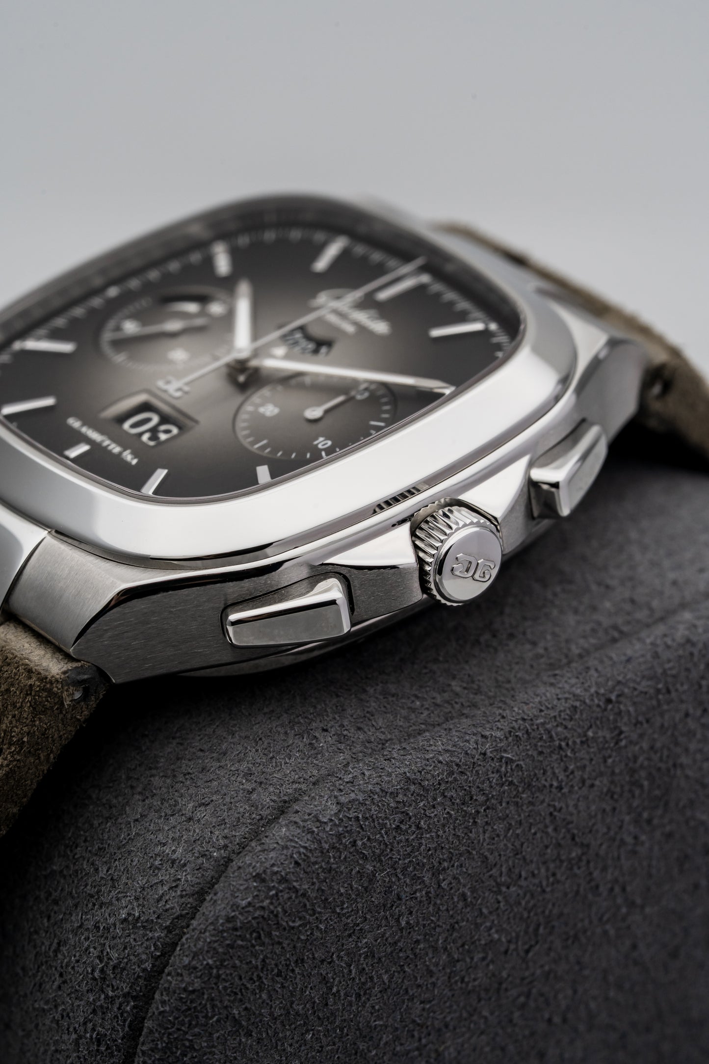 Glashütte Original Seventies Chronograph Panorama Date 1-37-02-01-02-35 Grey Dial
