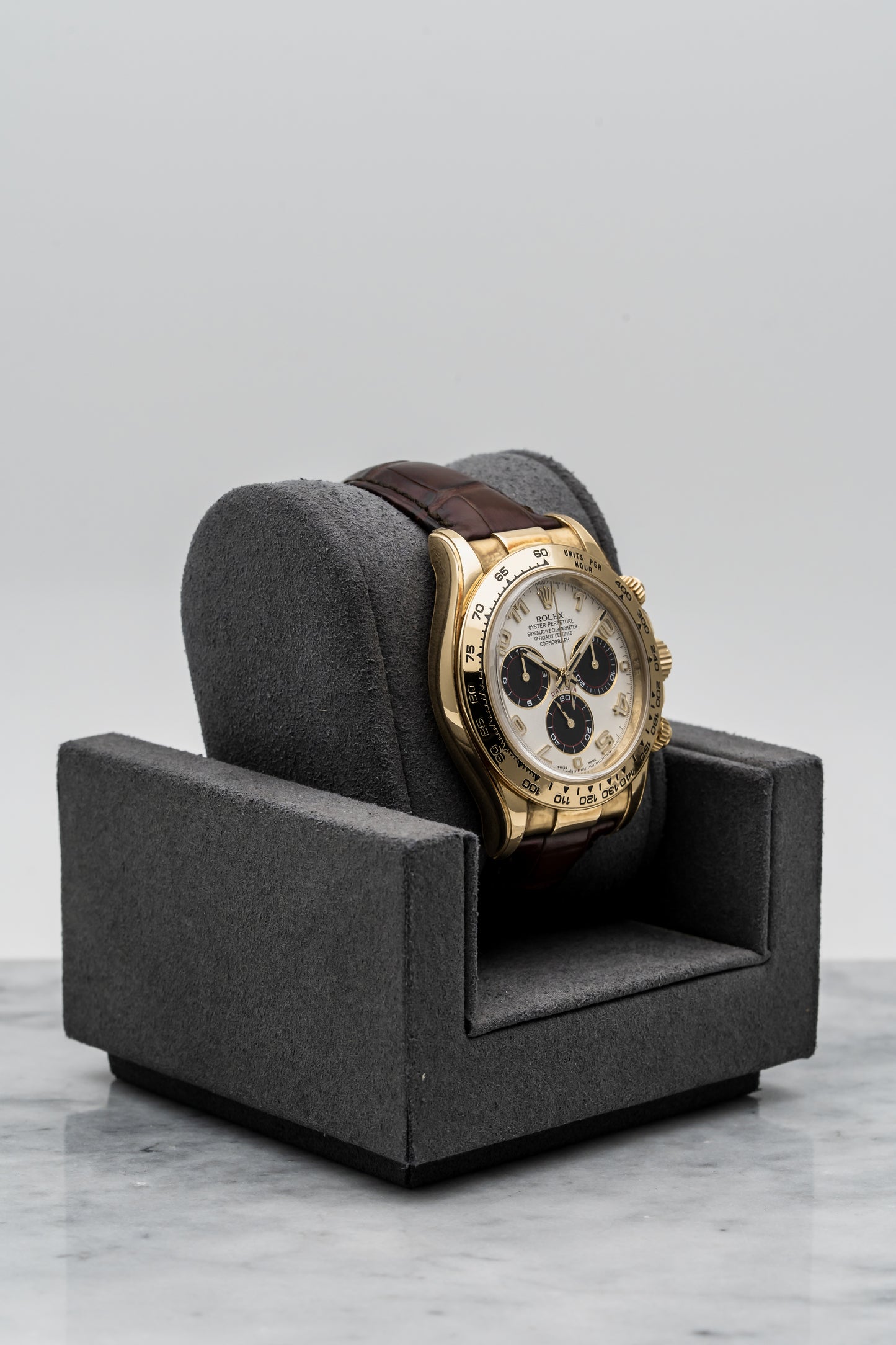 Rolex Cosmograph Daytona 116518 – Yellow Gold, White Dial