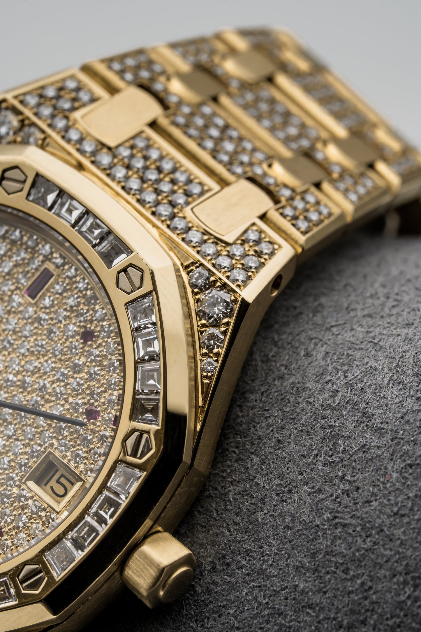 Audemars Piguet Royal Oak 14840BA Factory Full Diamond Gemset, Yellow Gold, Pave Diamond Dial