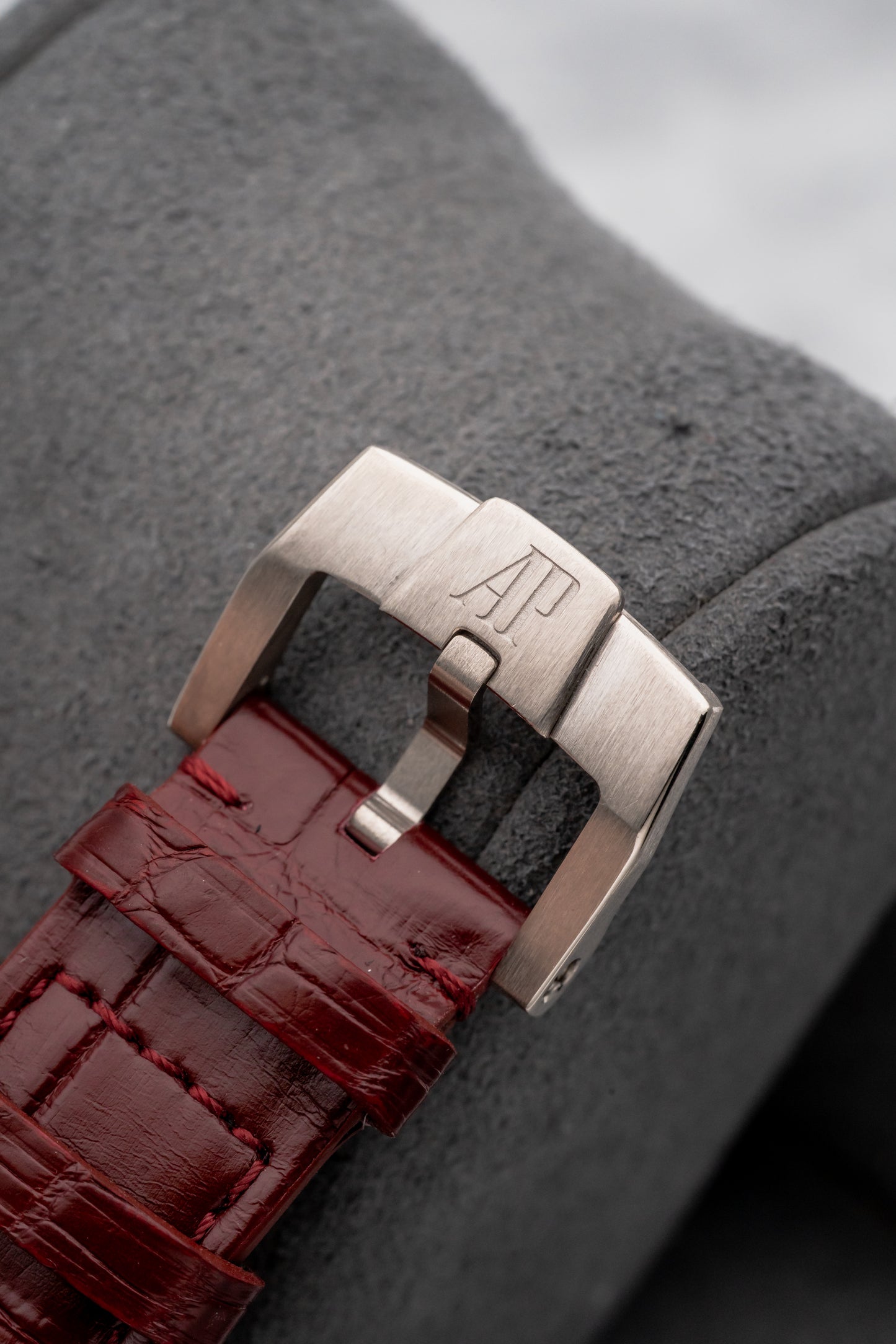 Audemars Piguet Code 11.59 Selfwinding 15210BC.OO.A068CR.01 Burgundy Dial