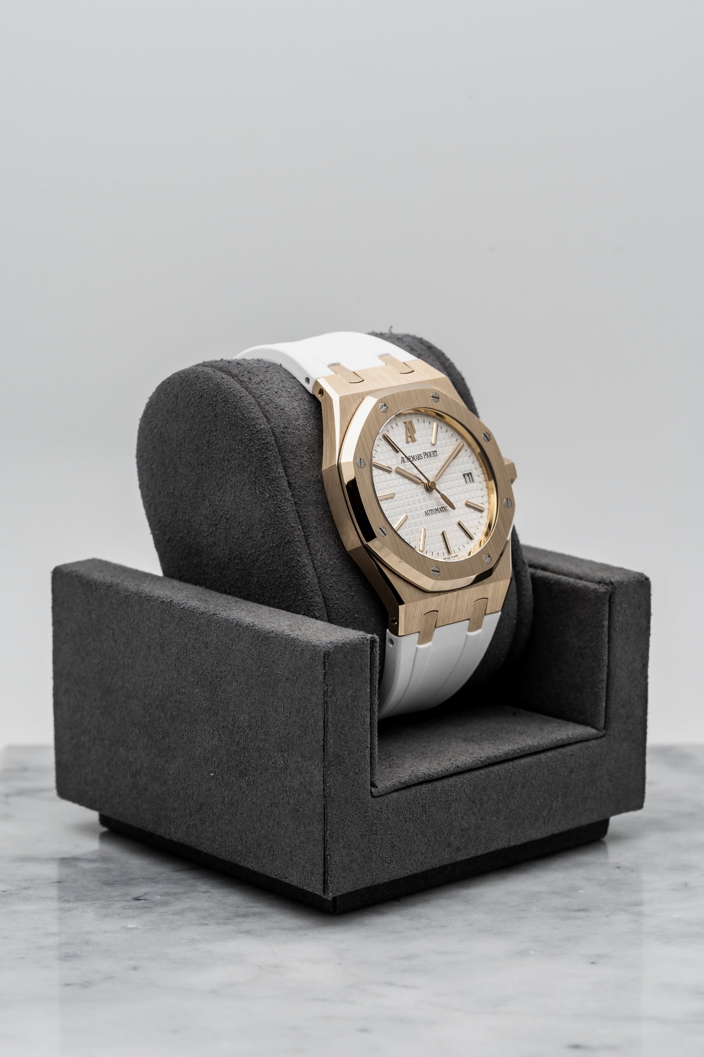 Audemars Piguet Royal Oak 15300OR Rose Gold, White Dial