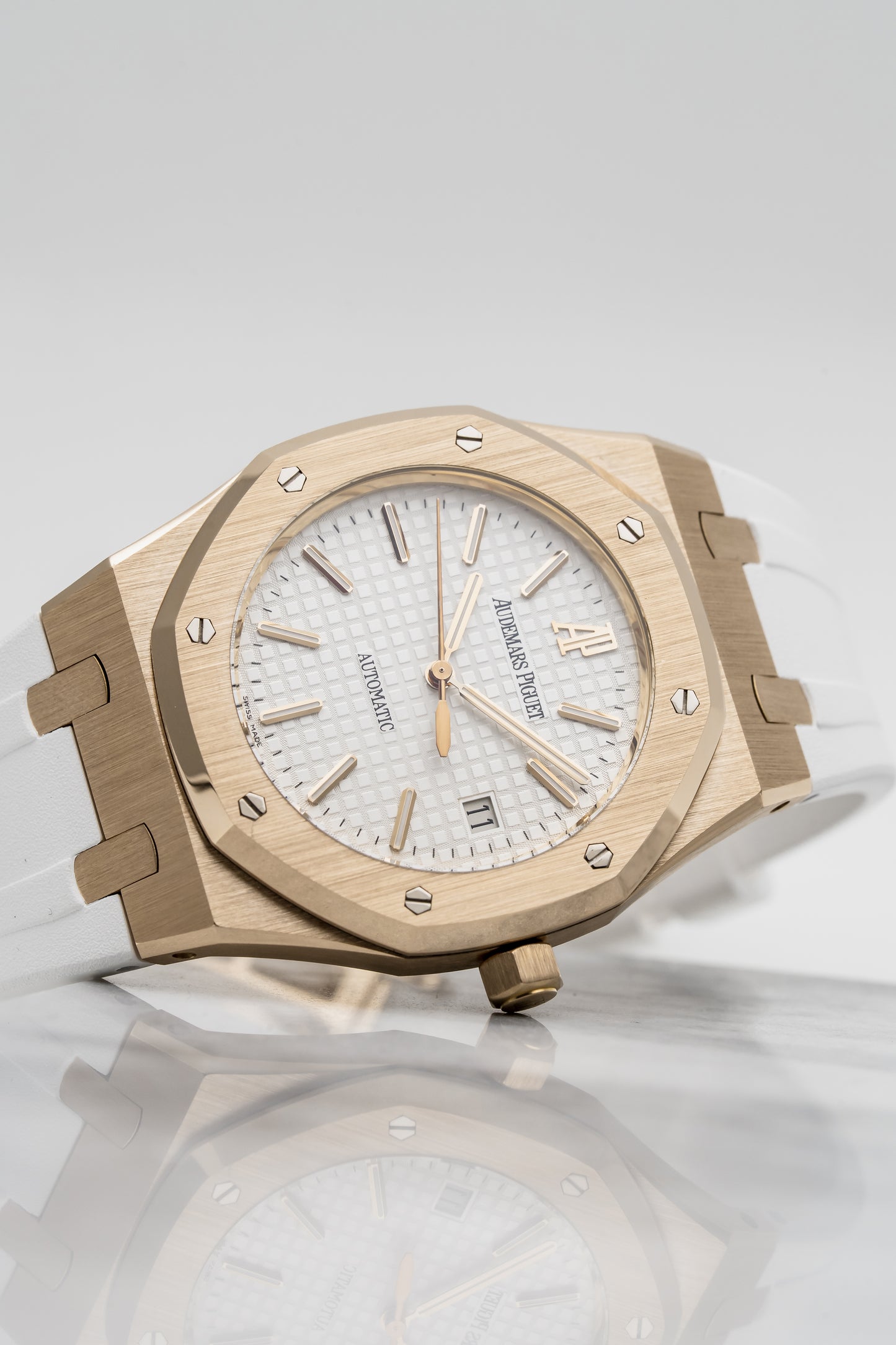 Audemars Piguet Royal Oak 15300OR Rose Gold, White Dial