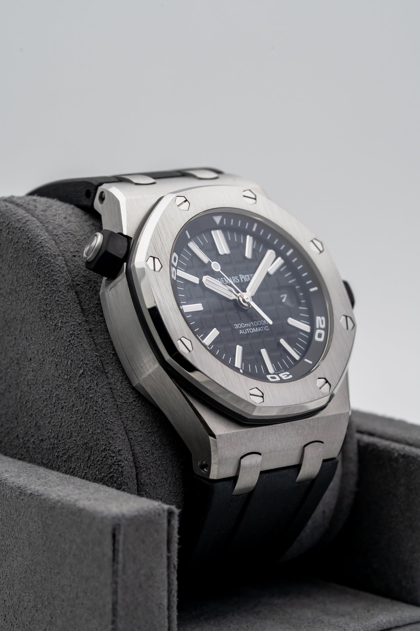 Audemars Piguet Royal Oak Offshore Diver 15710ST Black Dial
