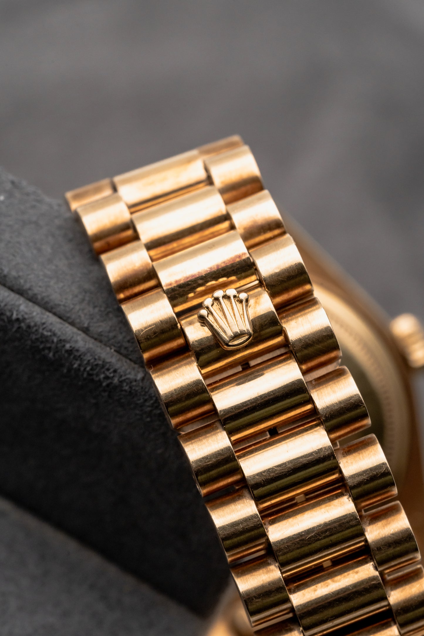 Rolex Day-Date 36 18038 Black Dial with 10 Pt Diamonds