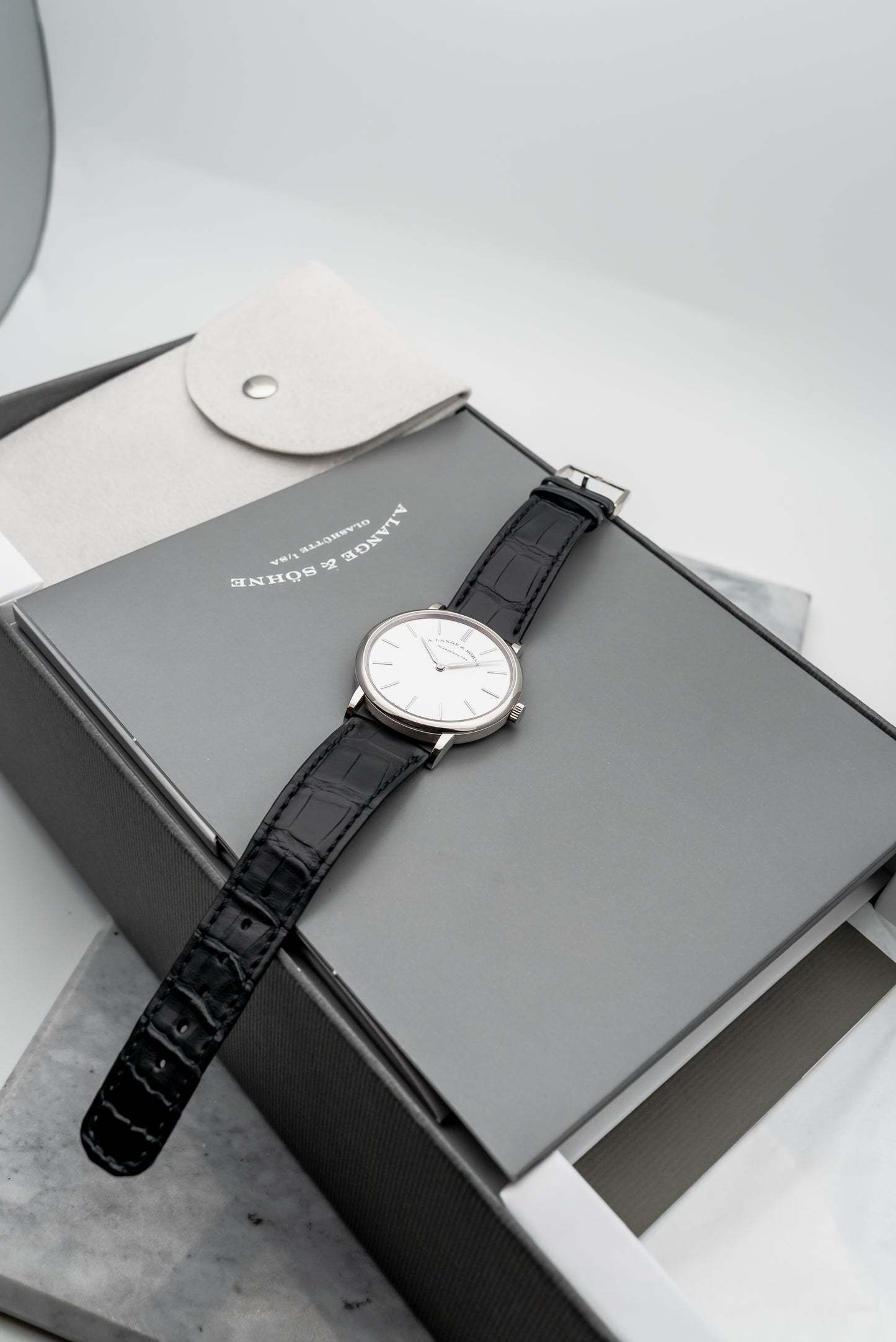 A. Lange & Söhne 201.027X Saxonia Thin