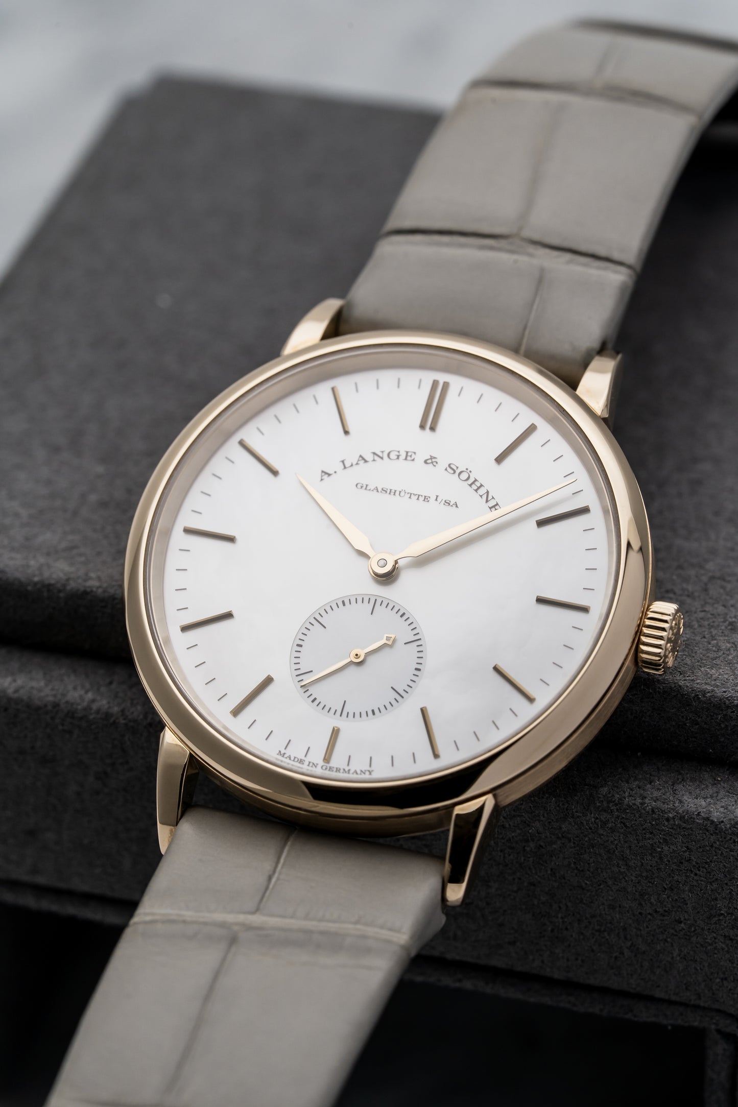 A. Lange & Söhne Saxonia 219.043 – Rose Gold, Mother-of-Pearl Dial