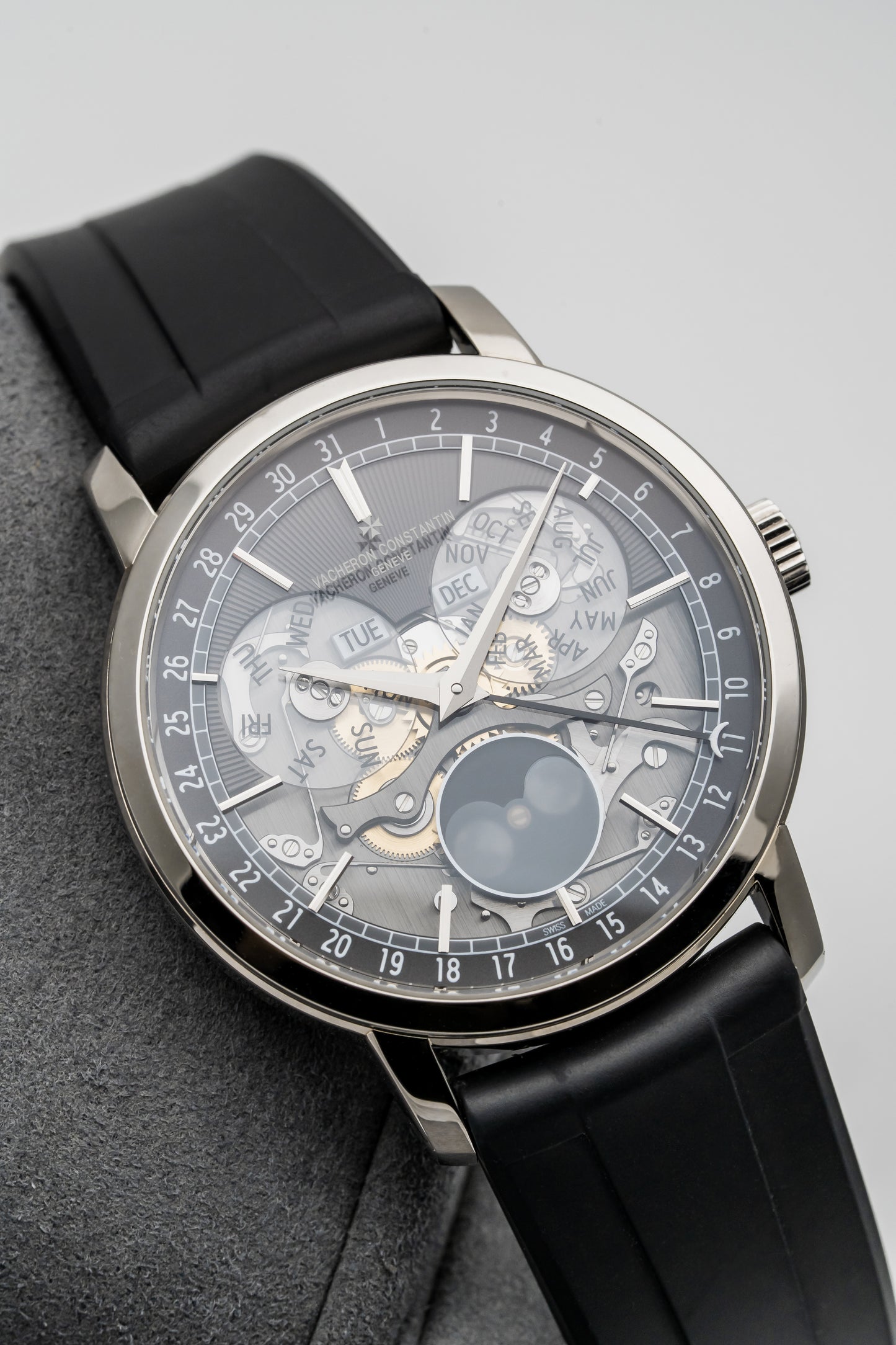 Vacheron Constantin Traditionnelle Complete Calendar Openface 4020T/000G-B655 White Gold