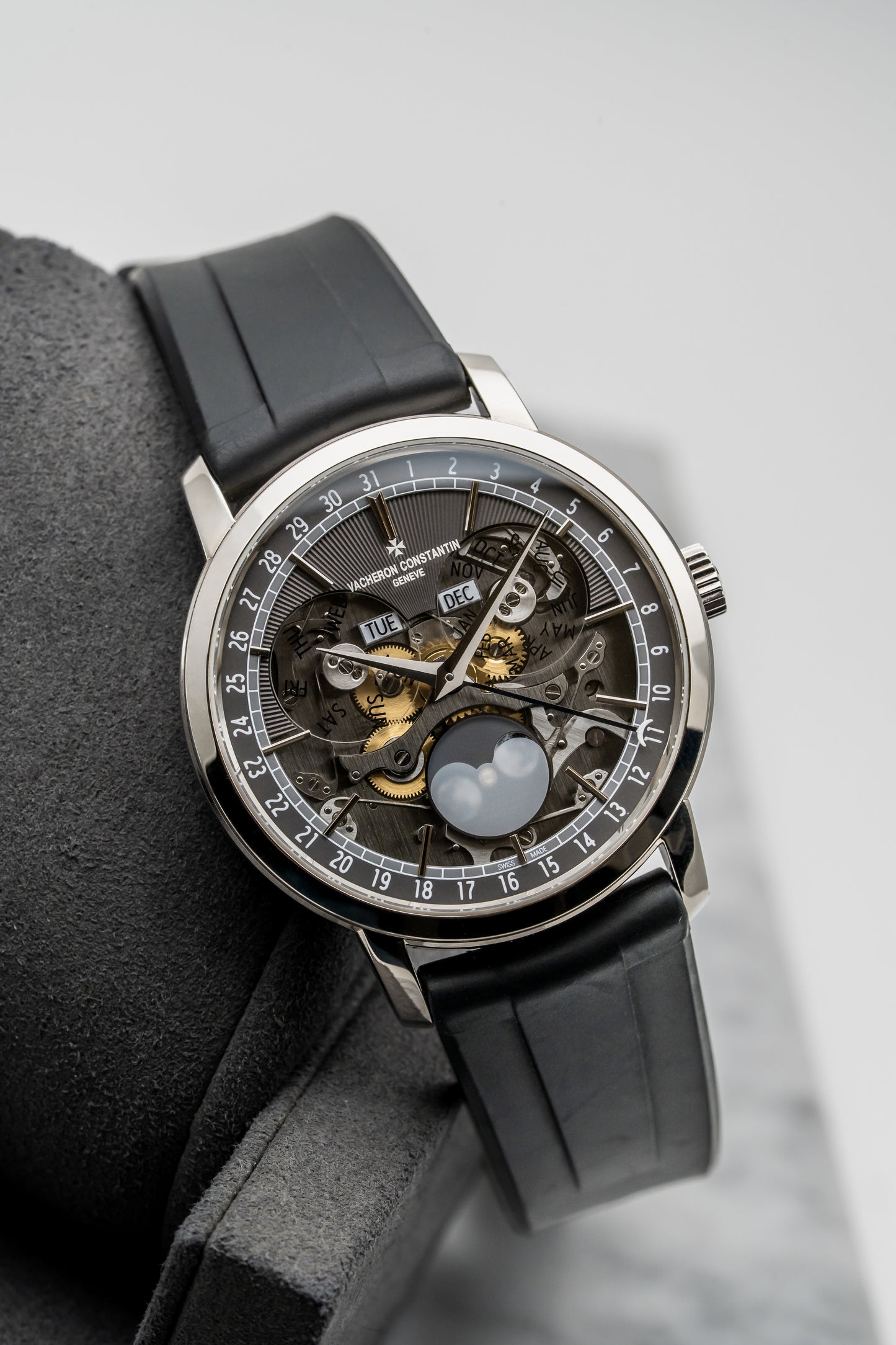Vacheron Constantin Traditionnelle Complete Calendar Openface 4020T/000G-B655 White Gold