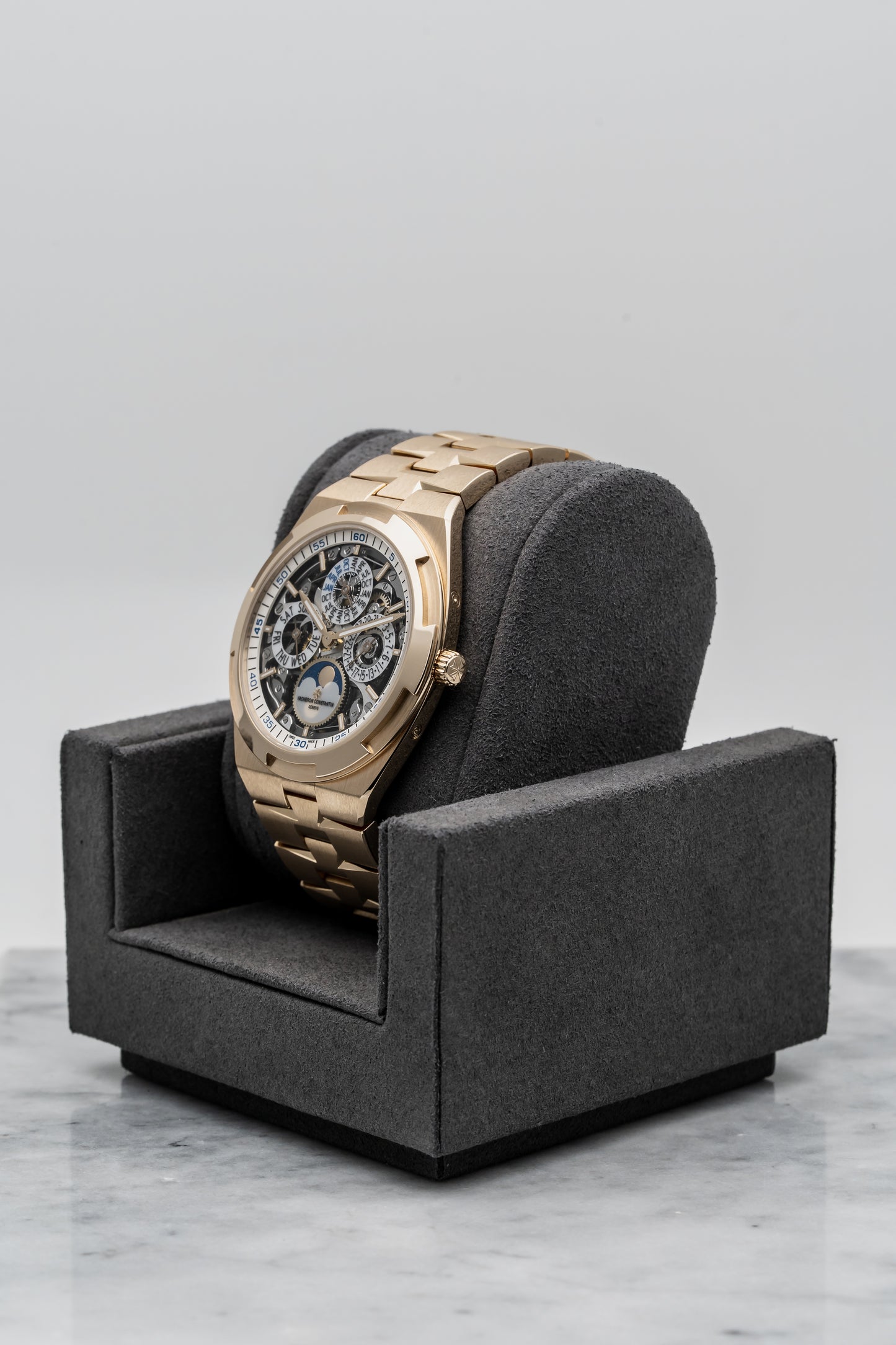 Vacheron Constantin Overseas Perpetual Calendar Ultra-Thin Skeleton 4300V/120R-B547