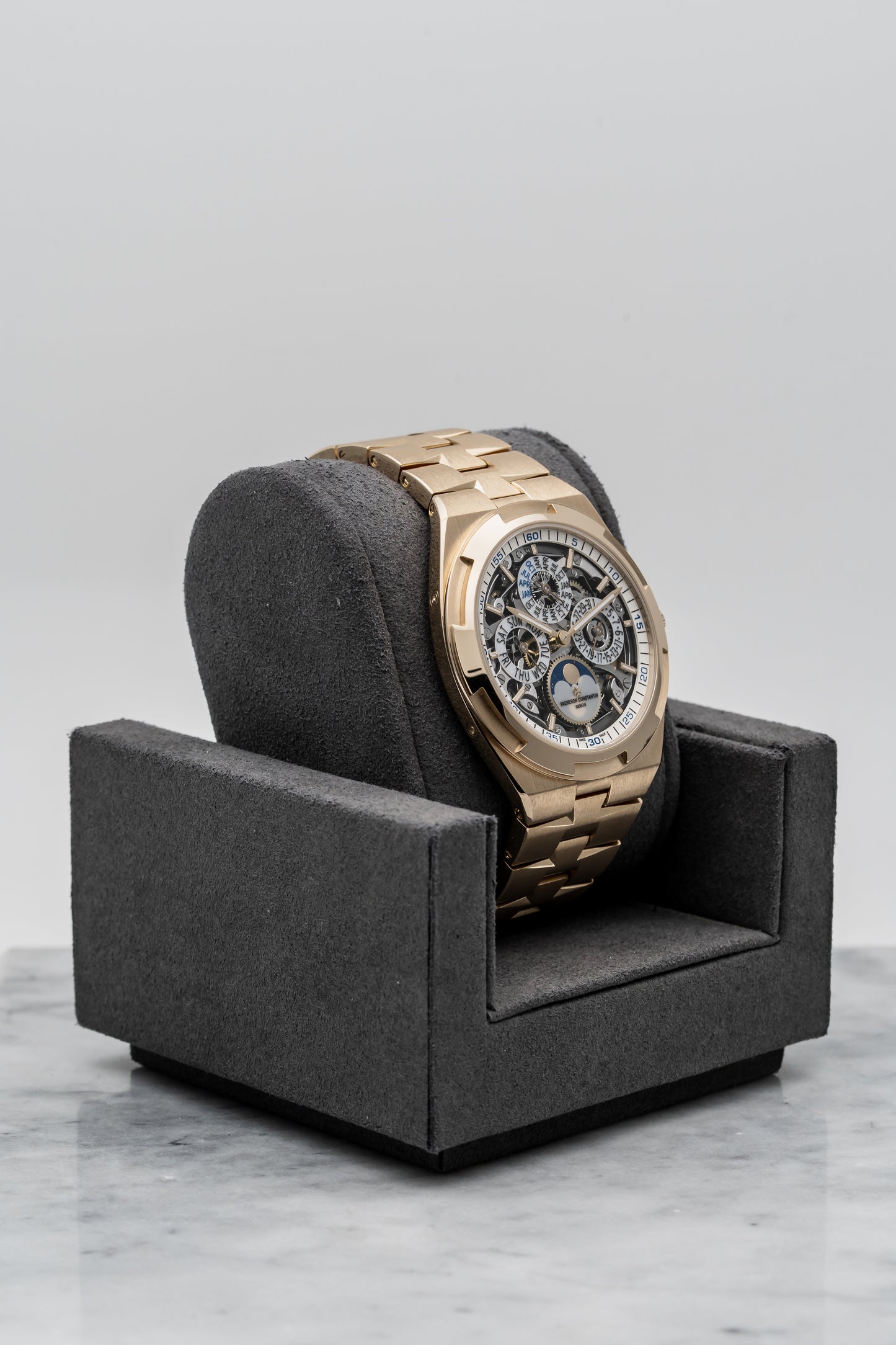Vacheron Constantin Overseas Perpetual Calendar Ultra-Thin Skeleton 4300V/120R-B547