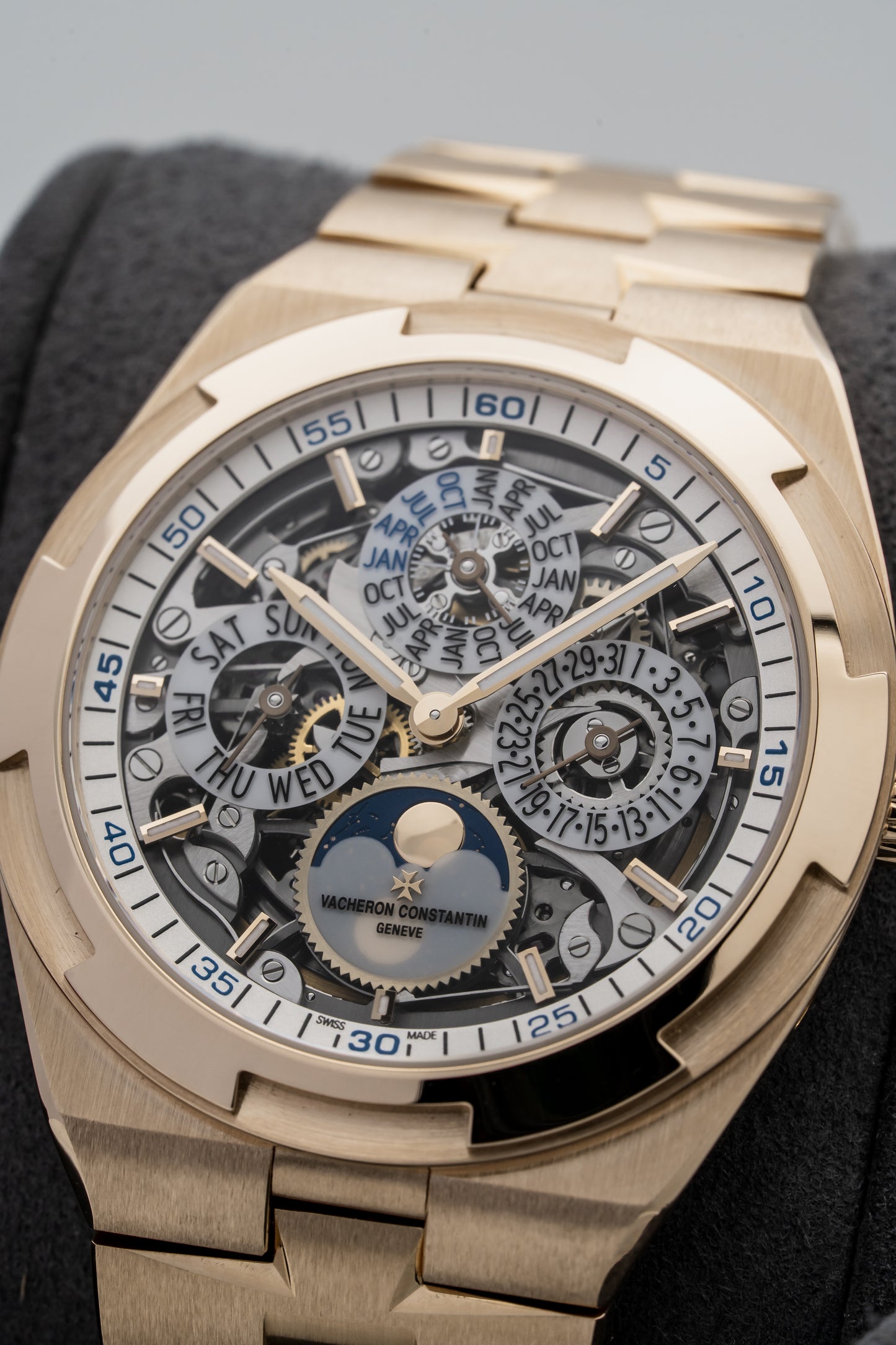Vacheron Constantin Overseas Perpetual Calendar Ultra-Thin Skeleton 4300V/120R-B547