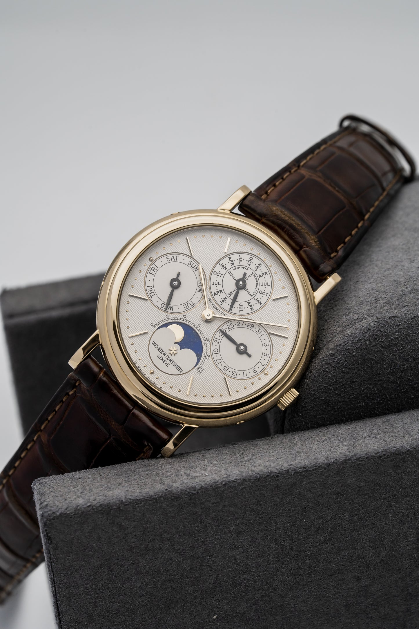 Vacheron Constantin Patrimony Perpetual Calendar 43031/000J – 18K Yellow Gold