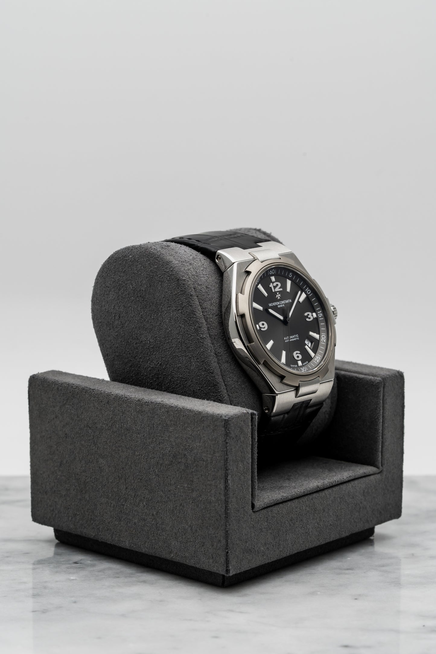Vacheron Constantin Overseas 47040/000W-9500 – Titanium/Steel, Black Dial