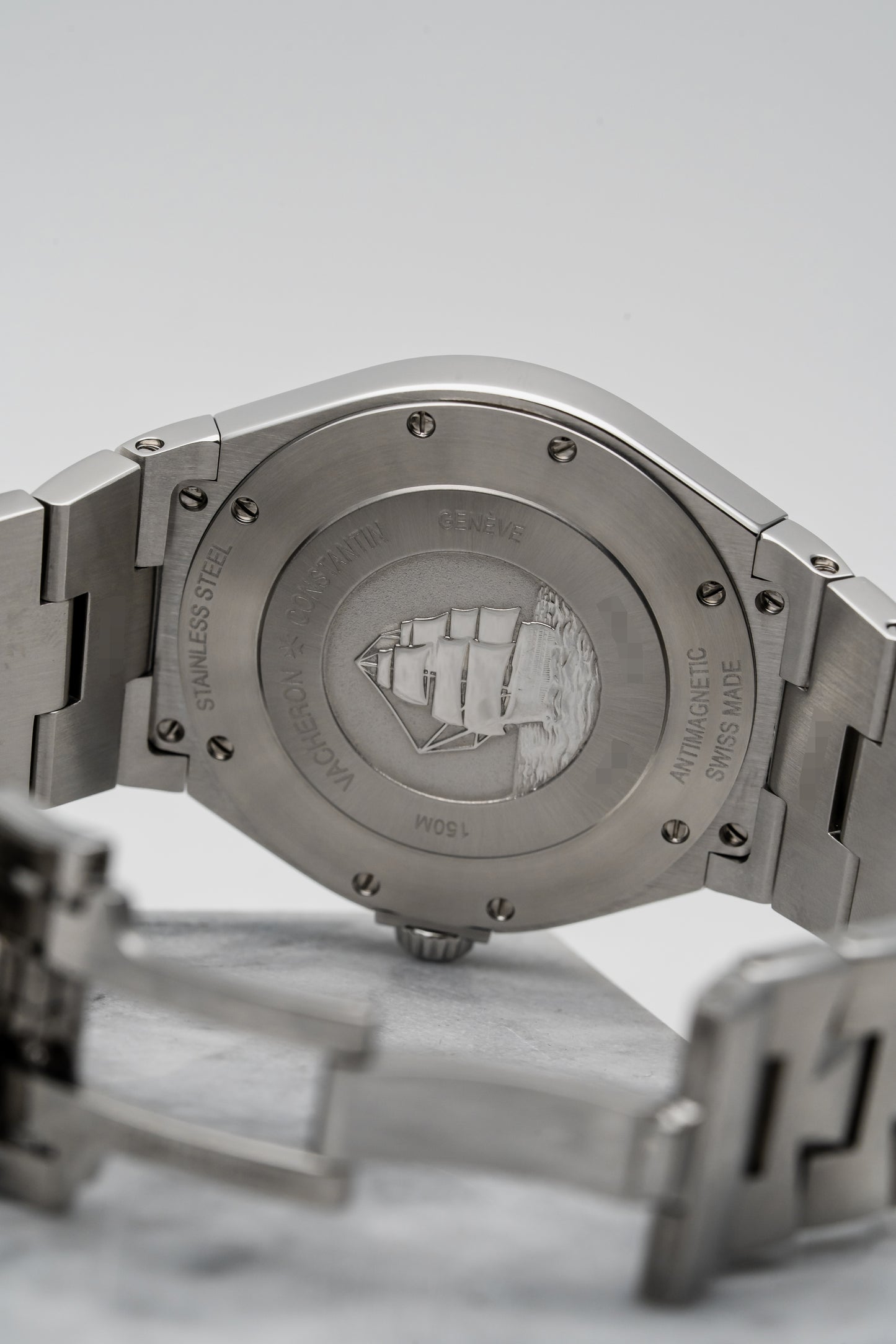 Vacheron Constantin Overseas Automatic 47040/B01A-9093 Silver Guilloché Dial