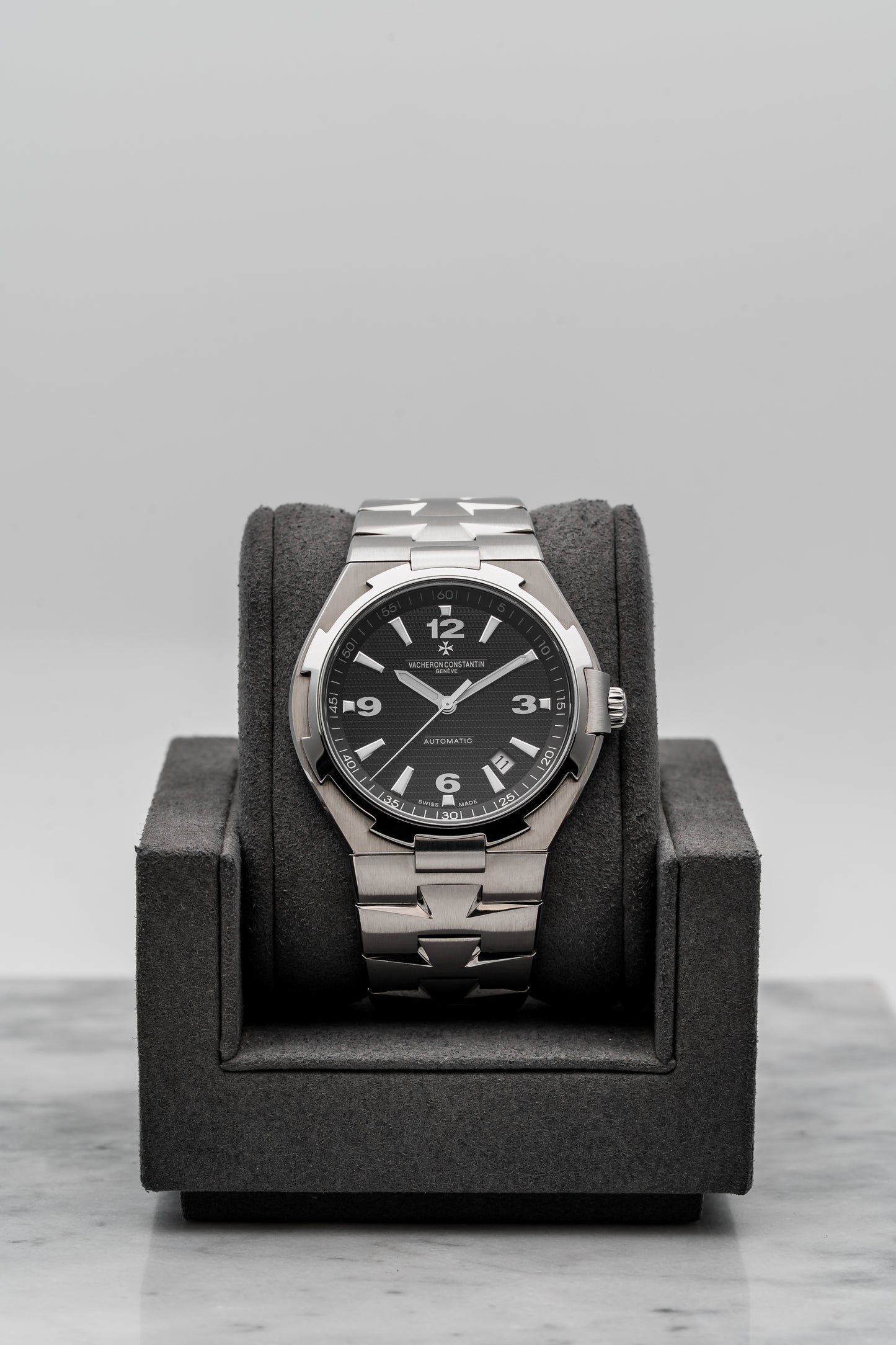 Vacheron Constantin Overseas 47040/B01A-9094 Black Dial