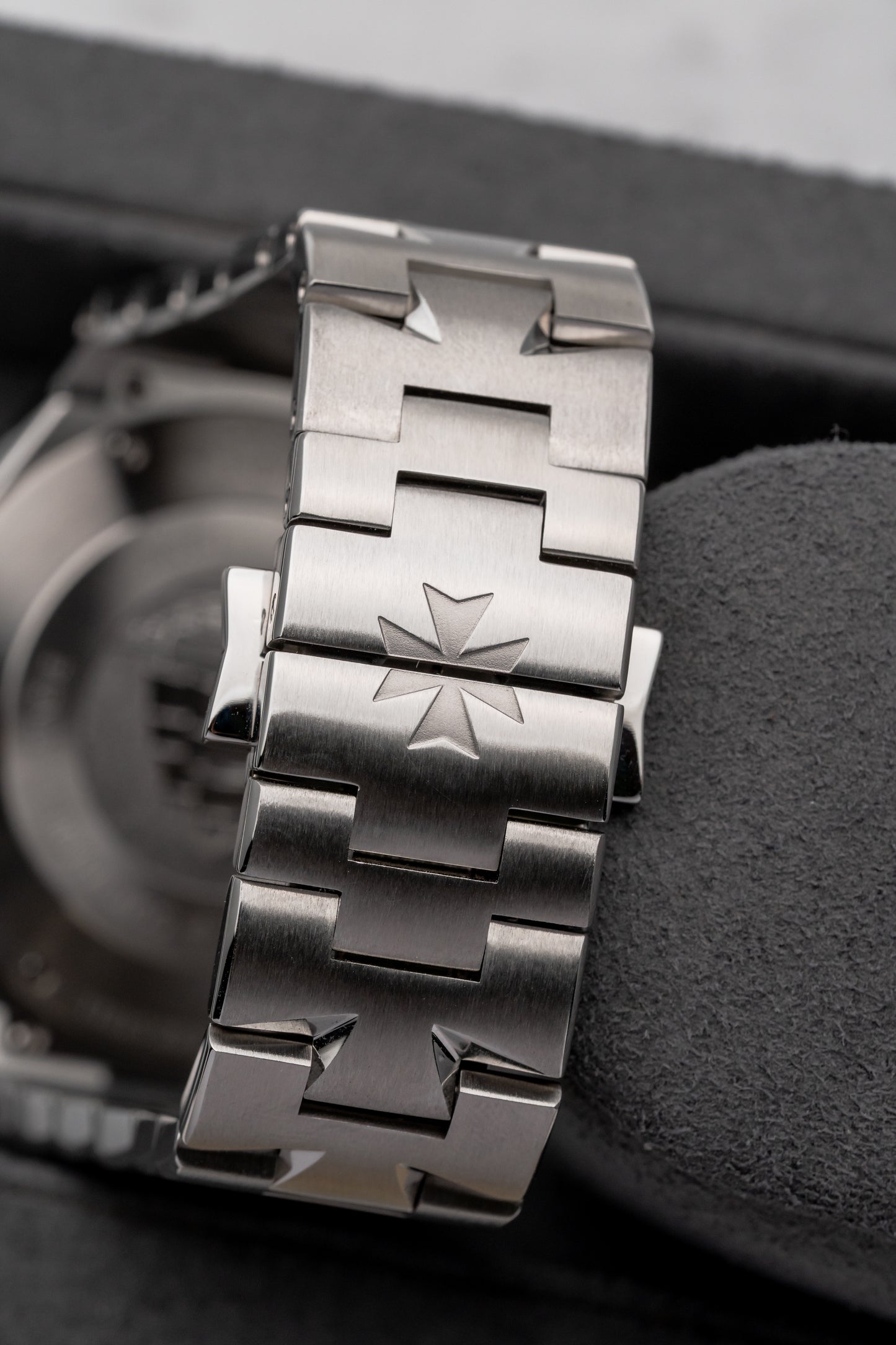 Vacheron Constantin Overseas 47040/B01A-9093