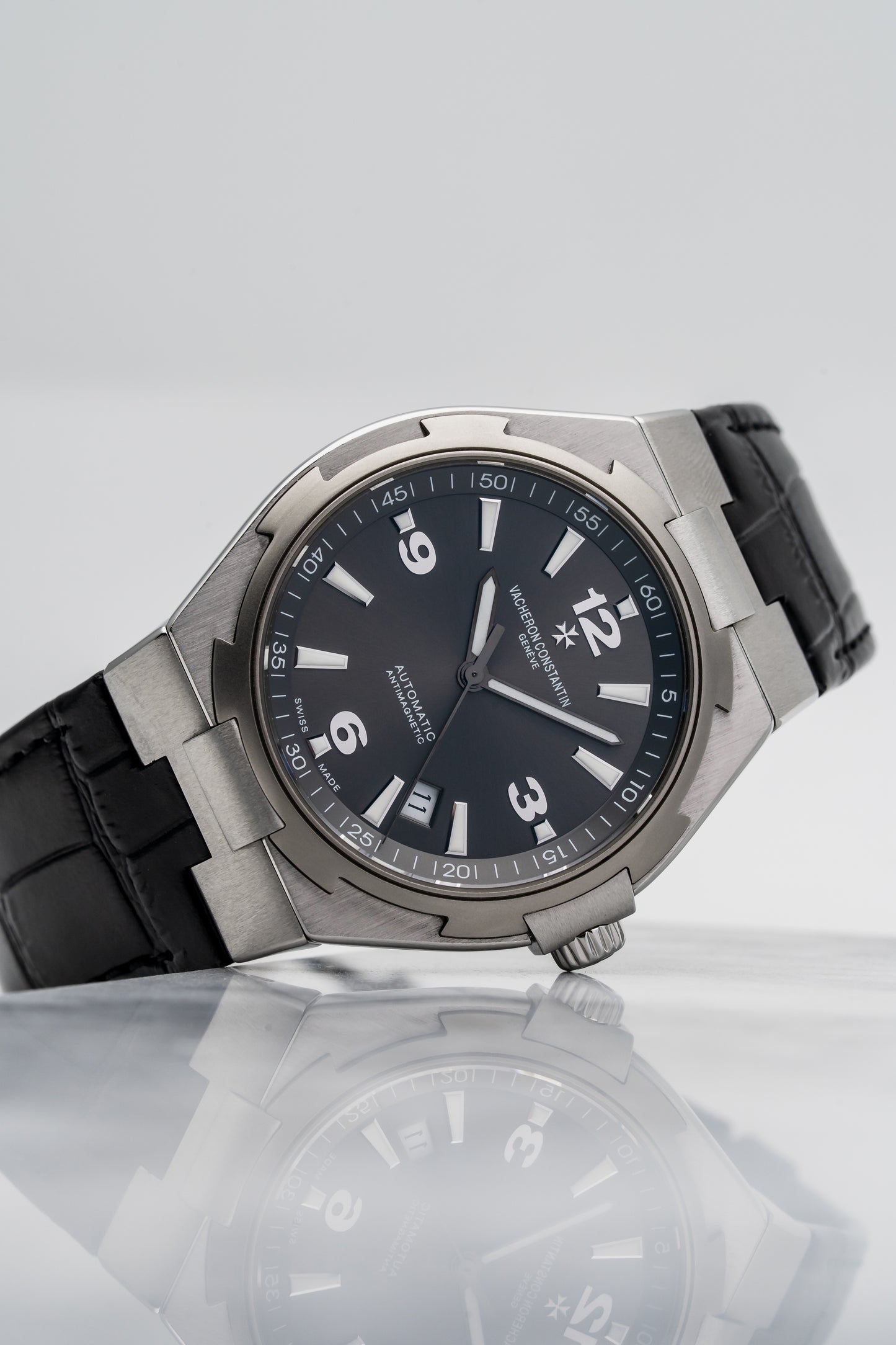 Vacheron Constantin Overseas Automatic 47040/000W-9500 Titanium/Steel, Black Dial