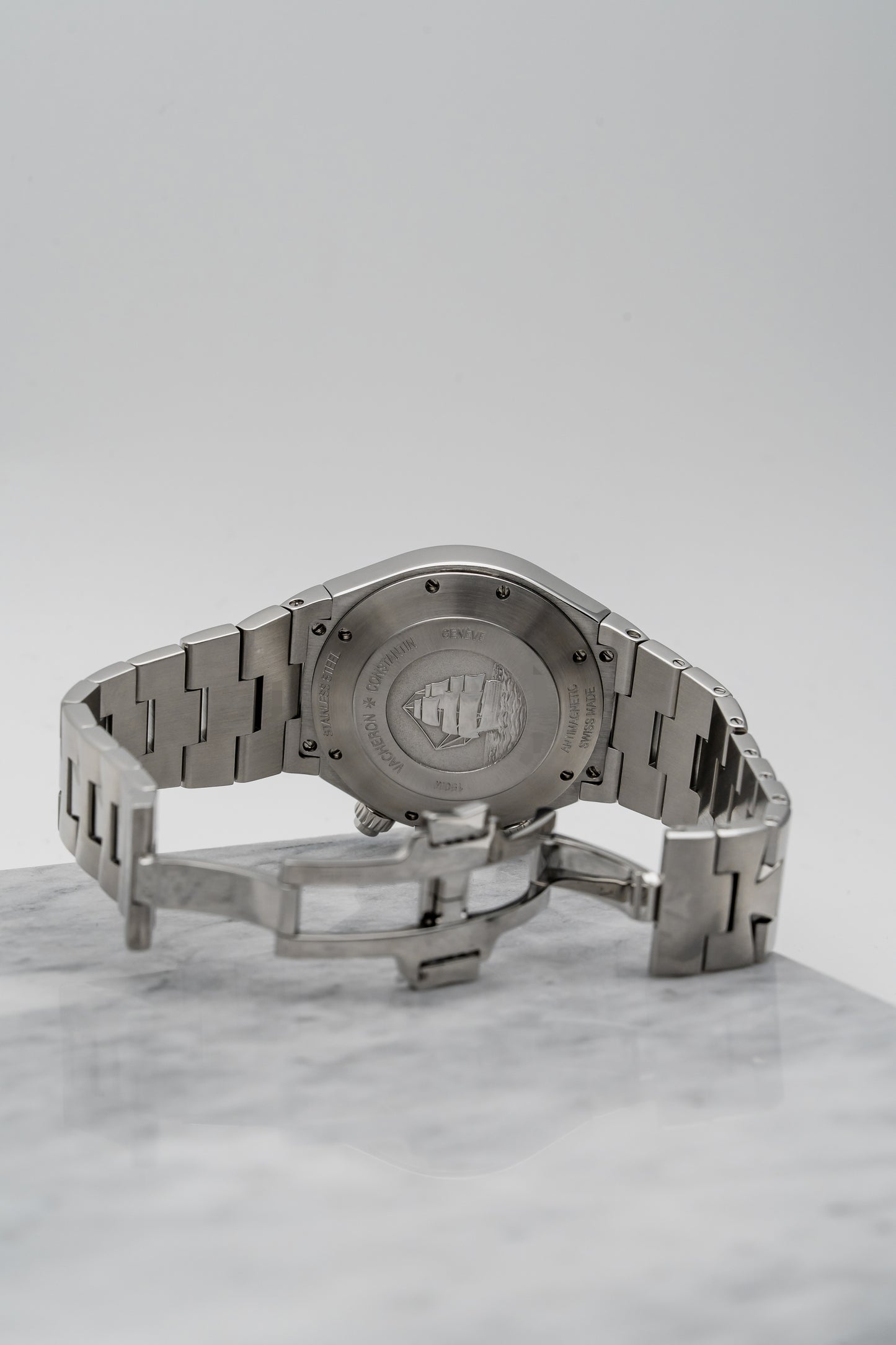 Vacheron Constantin Overseas Chronograph 49150/B01A-9095 – Stainless Steel, Silver Guilloché Dial
