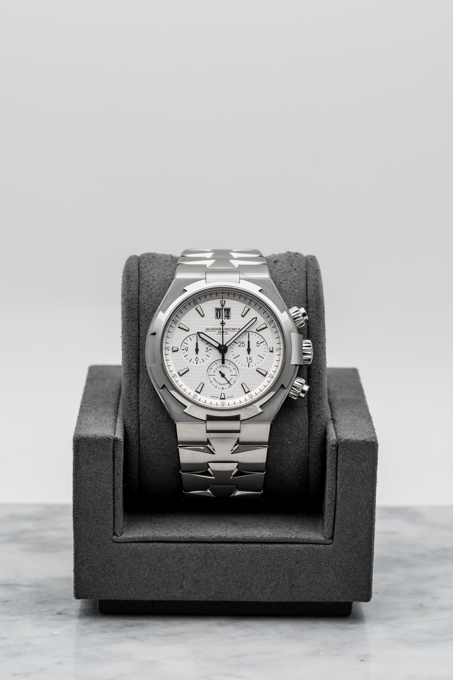 Vacheron Constantin Overseas Chronograph 49150/B01A