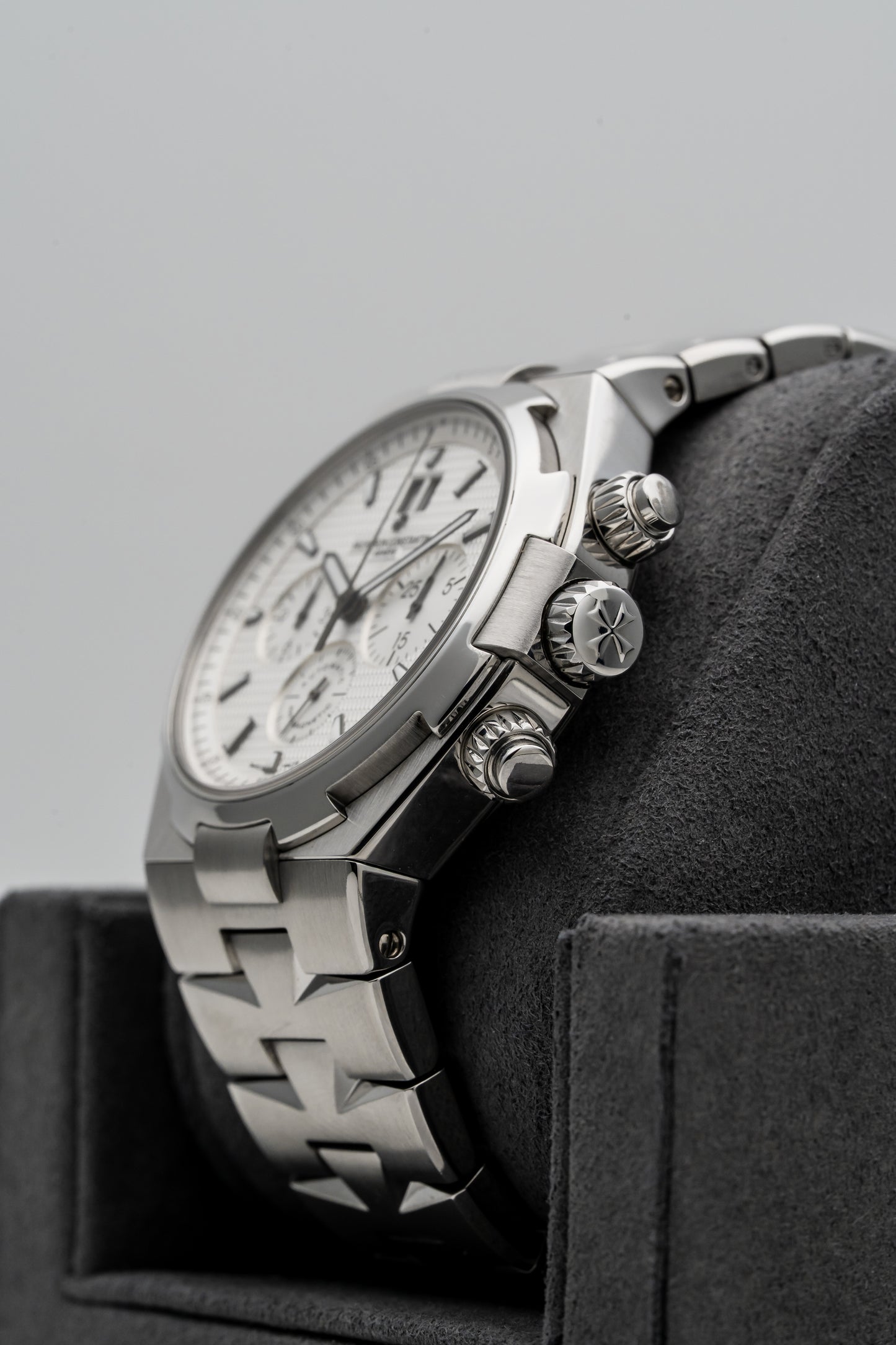 Vacheron Constantin Overseas Chronograph 49150/B01A-9095 White Dial