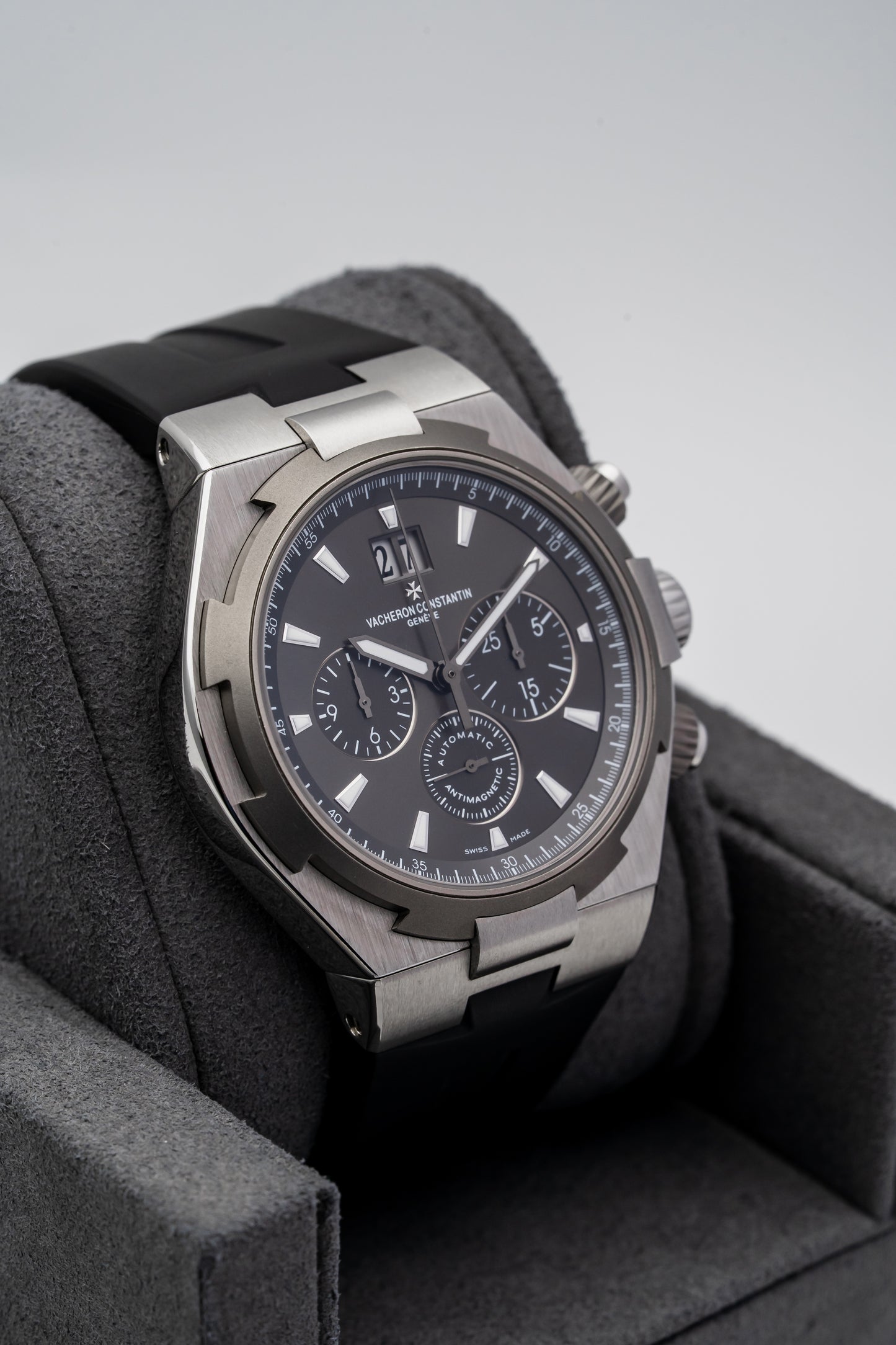 Vacheron Constantin Overseas Chronograph 49150/000W-9501 “Deep Stream” Titanium/Steel Grey Dial