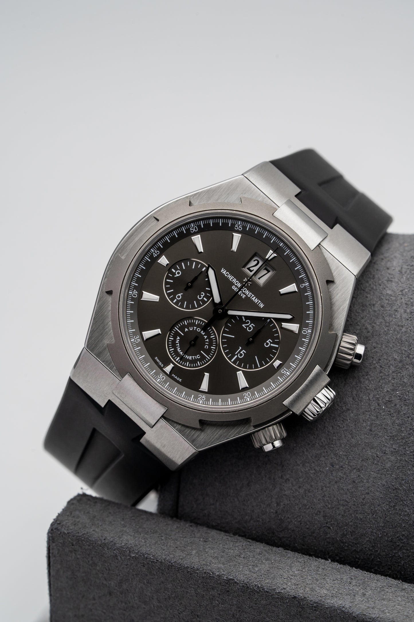 Vacheron Constantin Overseas Chronograph 49150/000W-9501 “Deep Stream” Titanium/Steel Grey Dial