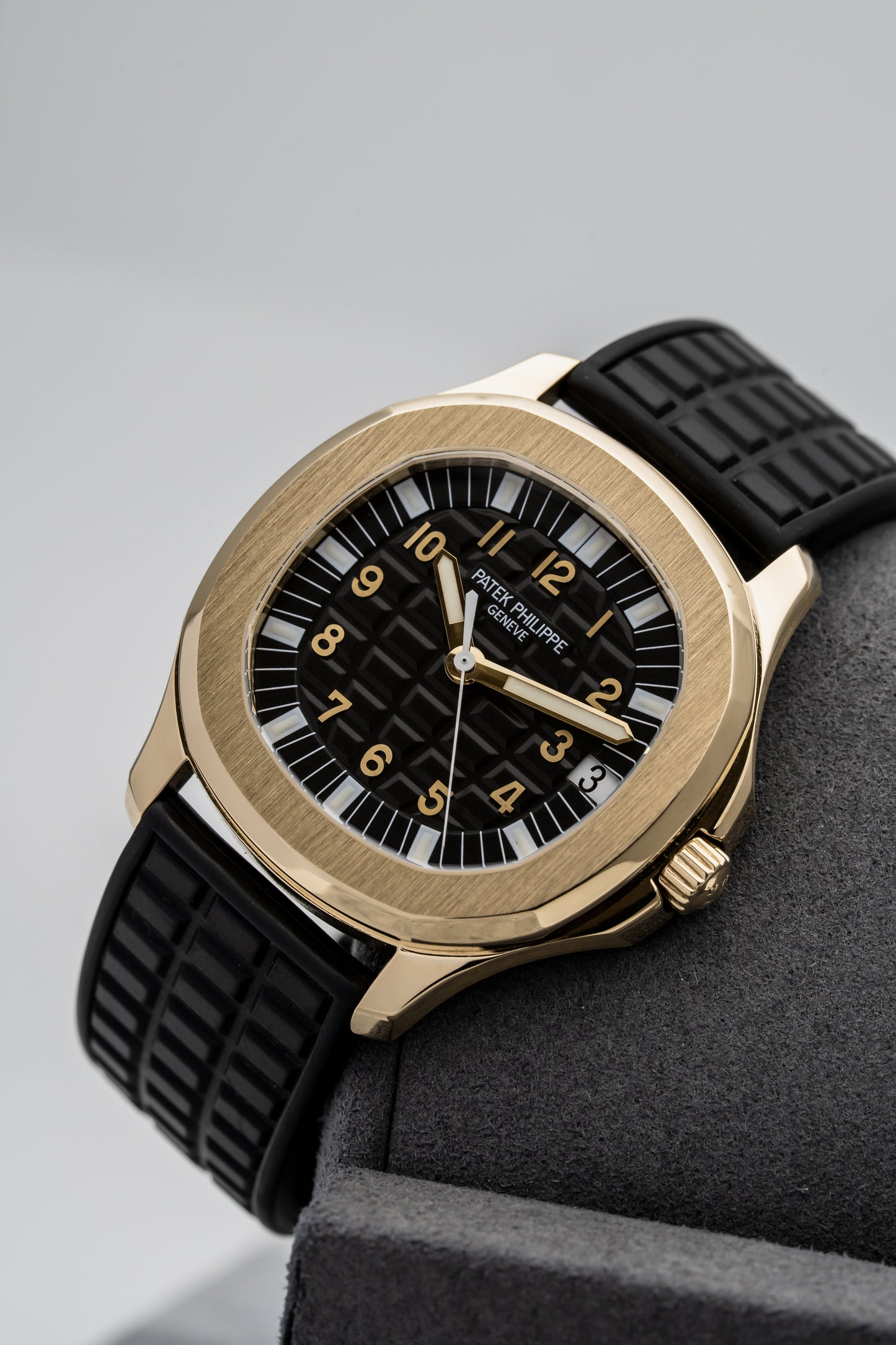 Patek Philippe Aquanaut 5065J-001 – 18K Yellow Gold, Black Embossed Dial