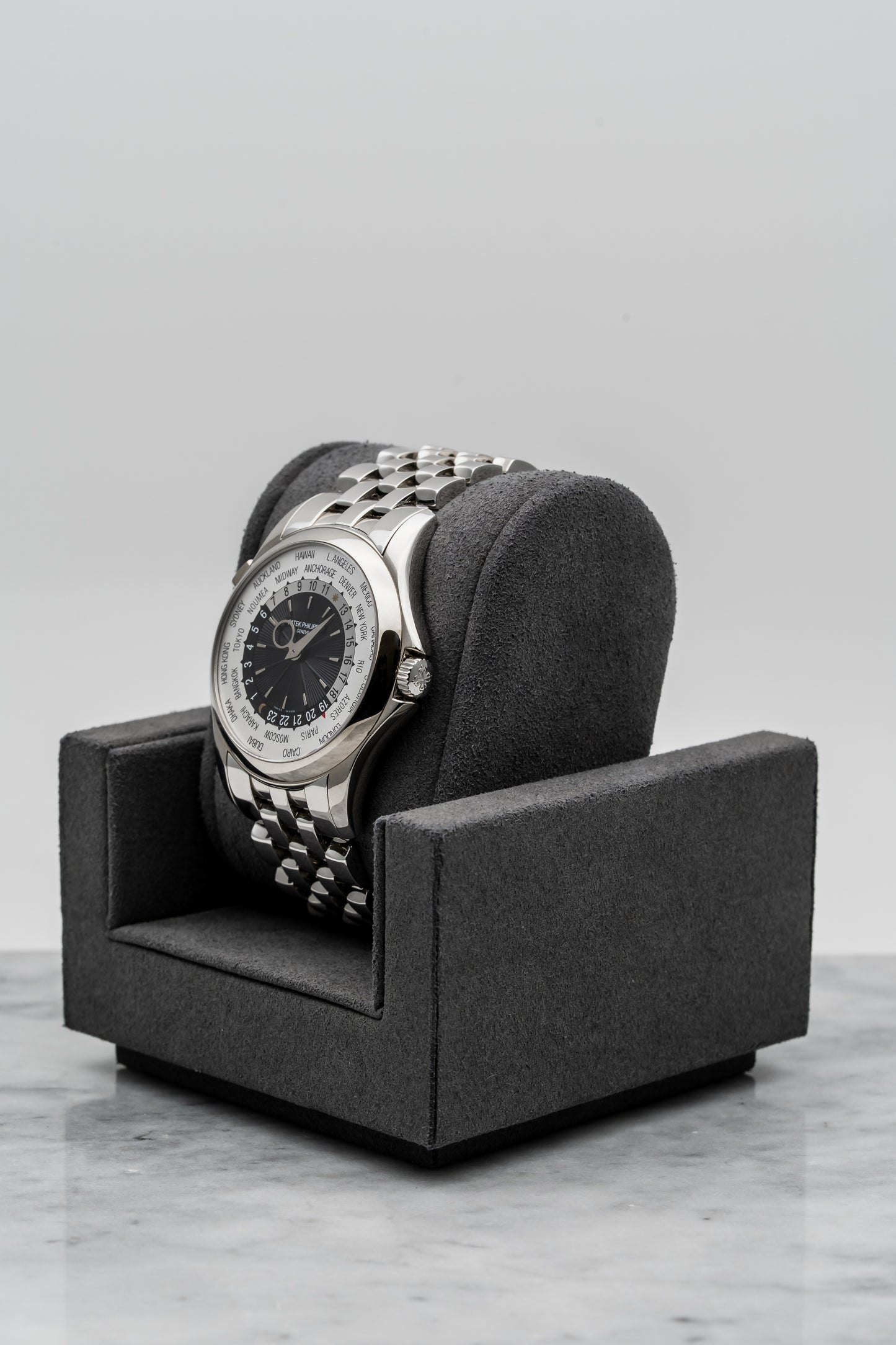 Patek Philippe World Time 5130/1G White Gold, Black Guilloché Dial