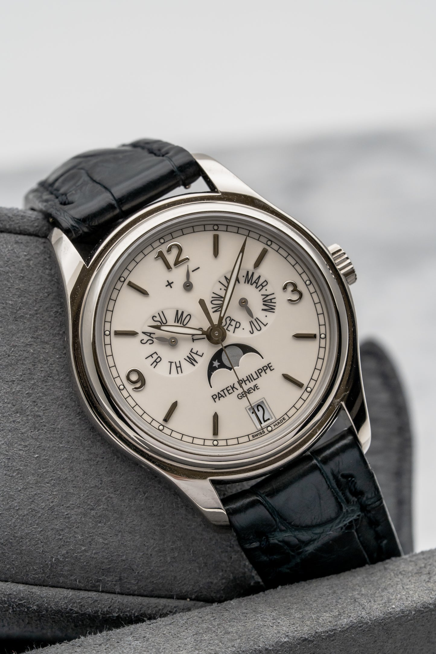 Patek Philippe Annual Calendar Moonphase 5146G-001 White Gold, Cream Dial