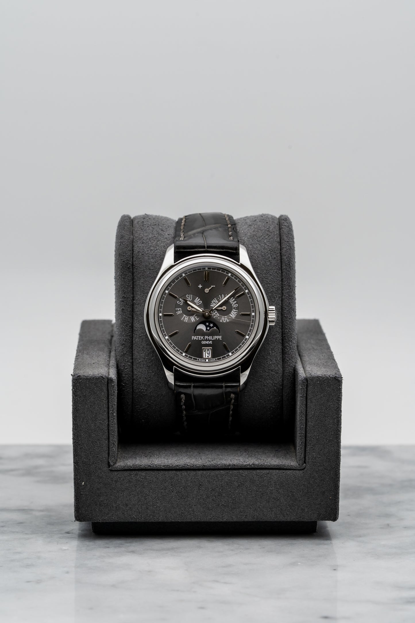 Patek Philippe Annual Calendar 5146P Platinum, Grey Dial