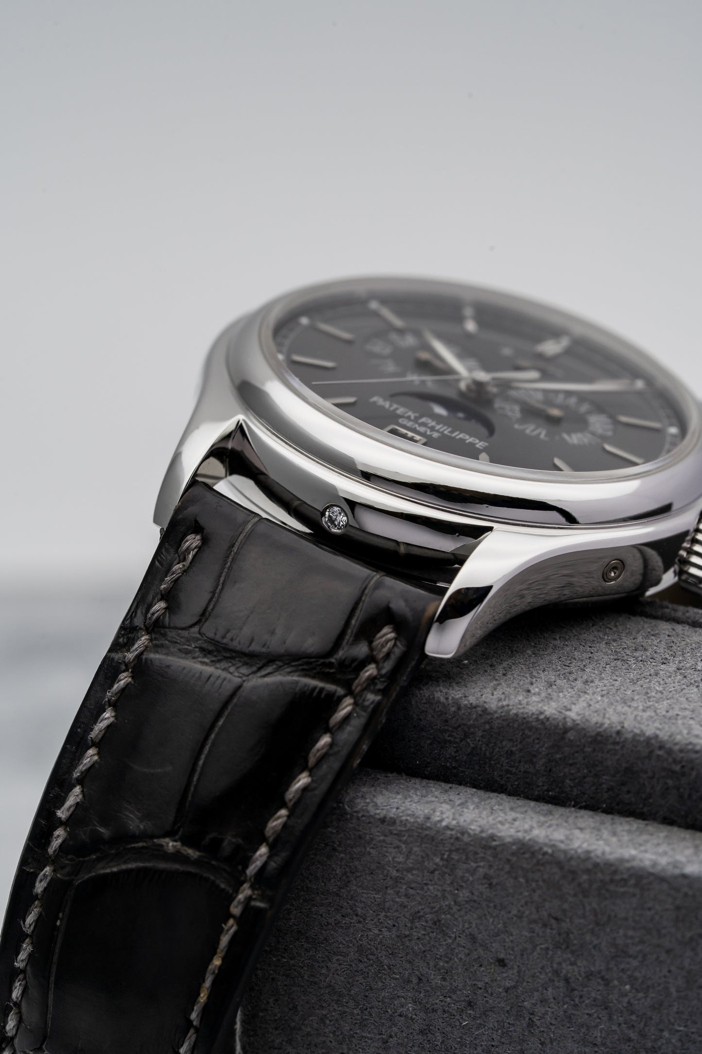 Patek Philippe Annual Calendar 5146P Platinum, Grey Dial
