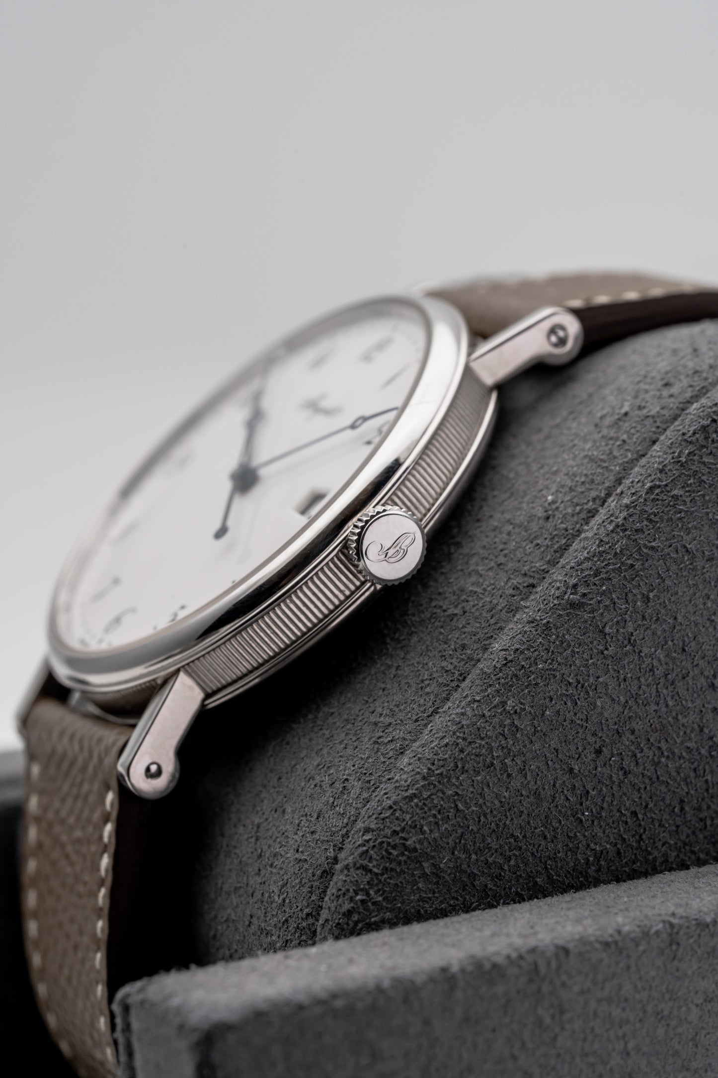 Breguet Classique 5177BB/29/9V6 White Gold, Enamel Dial
