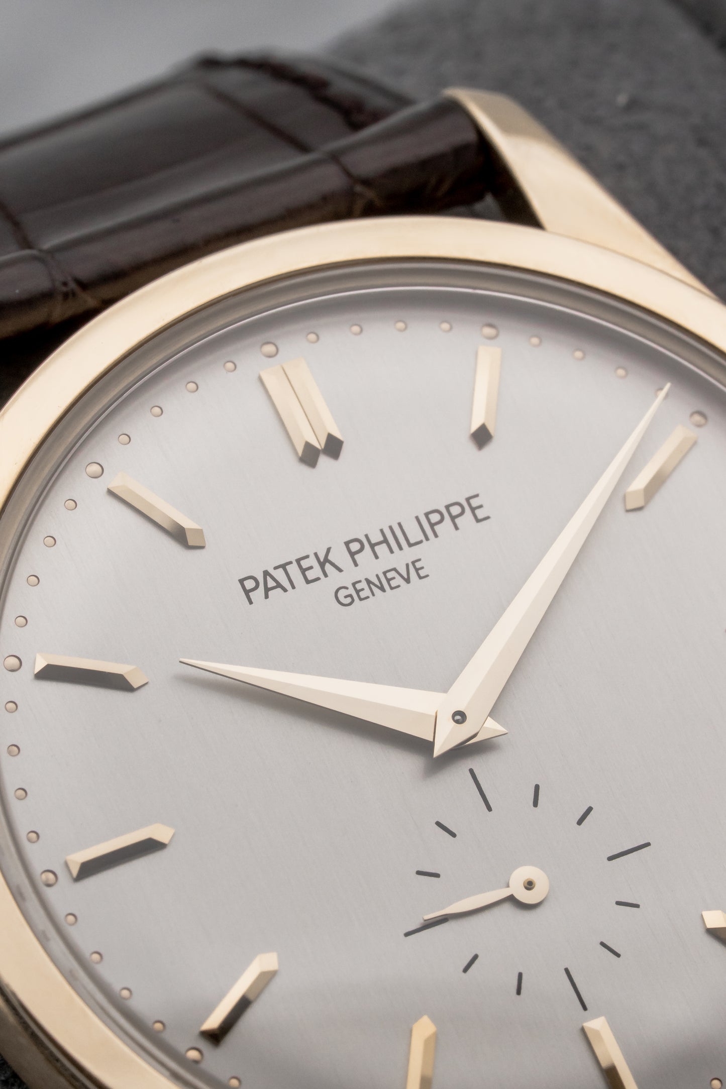 Patek Philippe Calatrava 5196R Rose Gold, Silver Dial