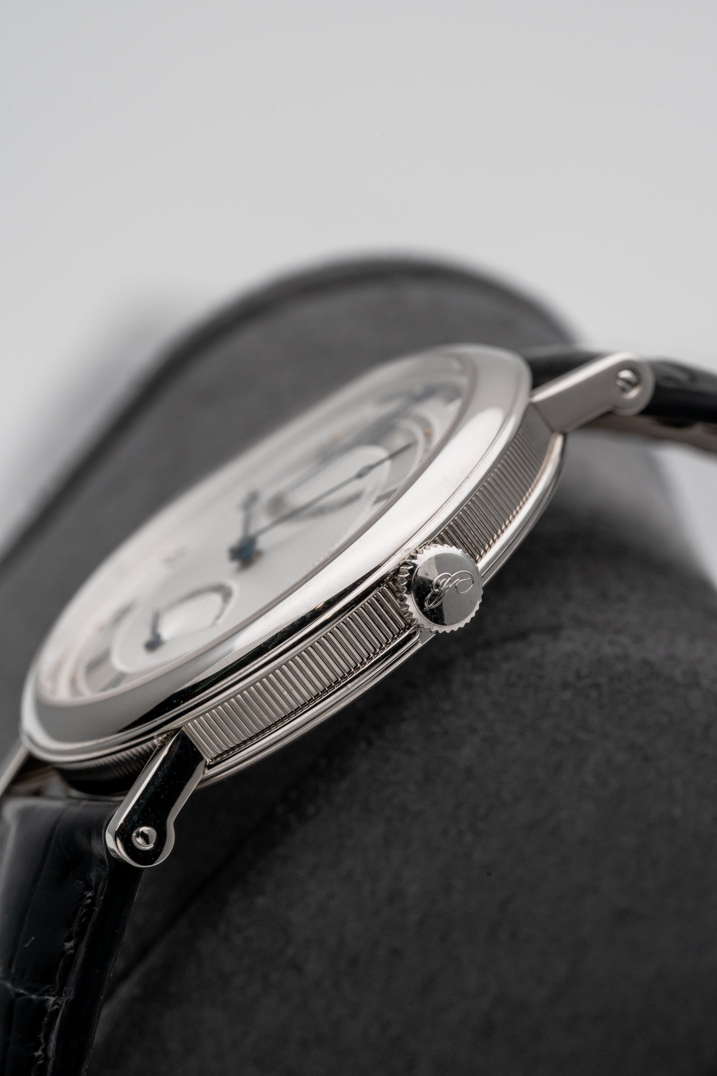 Breguet Classique Retrograde Seconds 5207BB White Dial