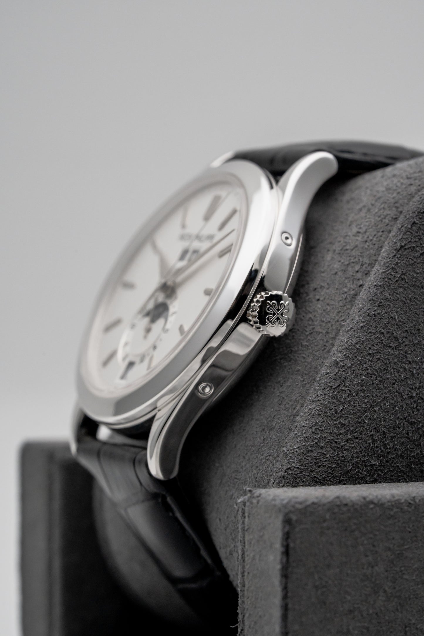 Patek Philippe 5396G Annual Calendar, Silver Opaline Dial