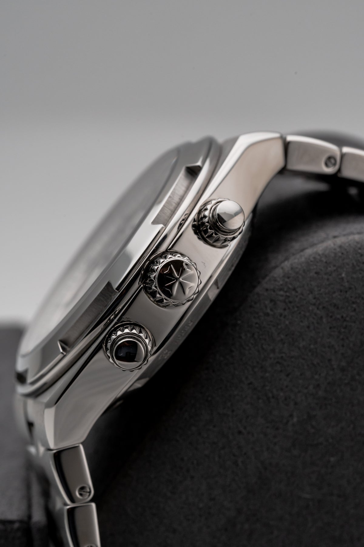 Vacheron Constantin Overseas Chronograph 5500V Silver Dial