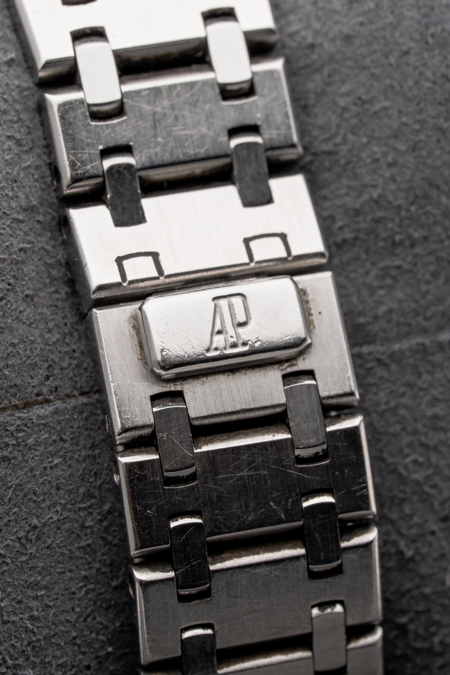 Audemars Piguet Royal Oak Quartz 56303ST
