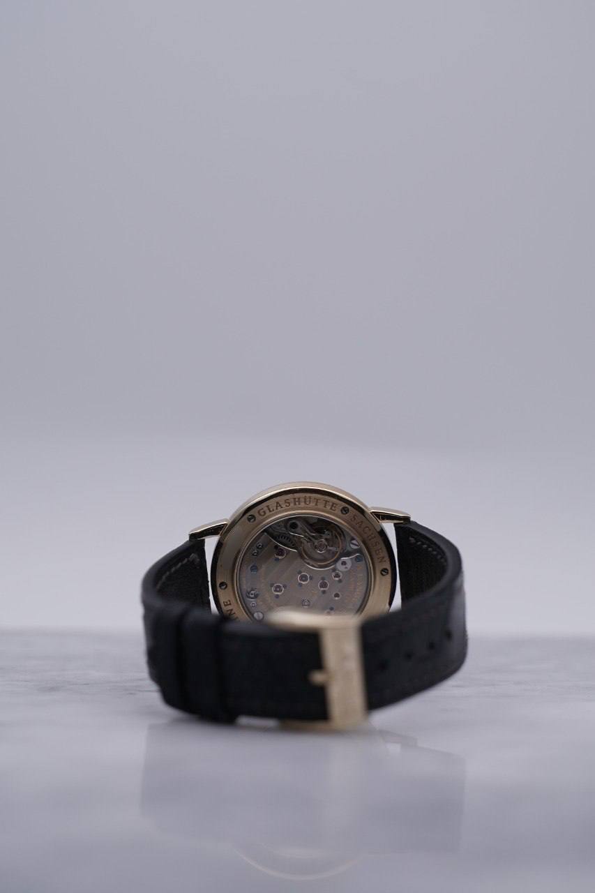 A. Lange & Söhne Saxonia 221.021 Yellow Gold