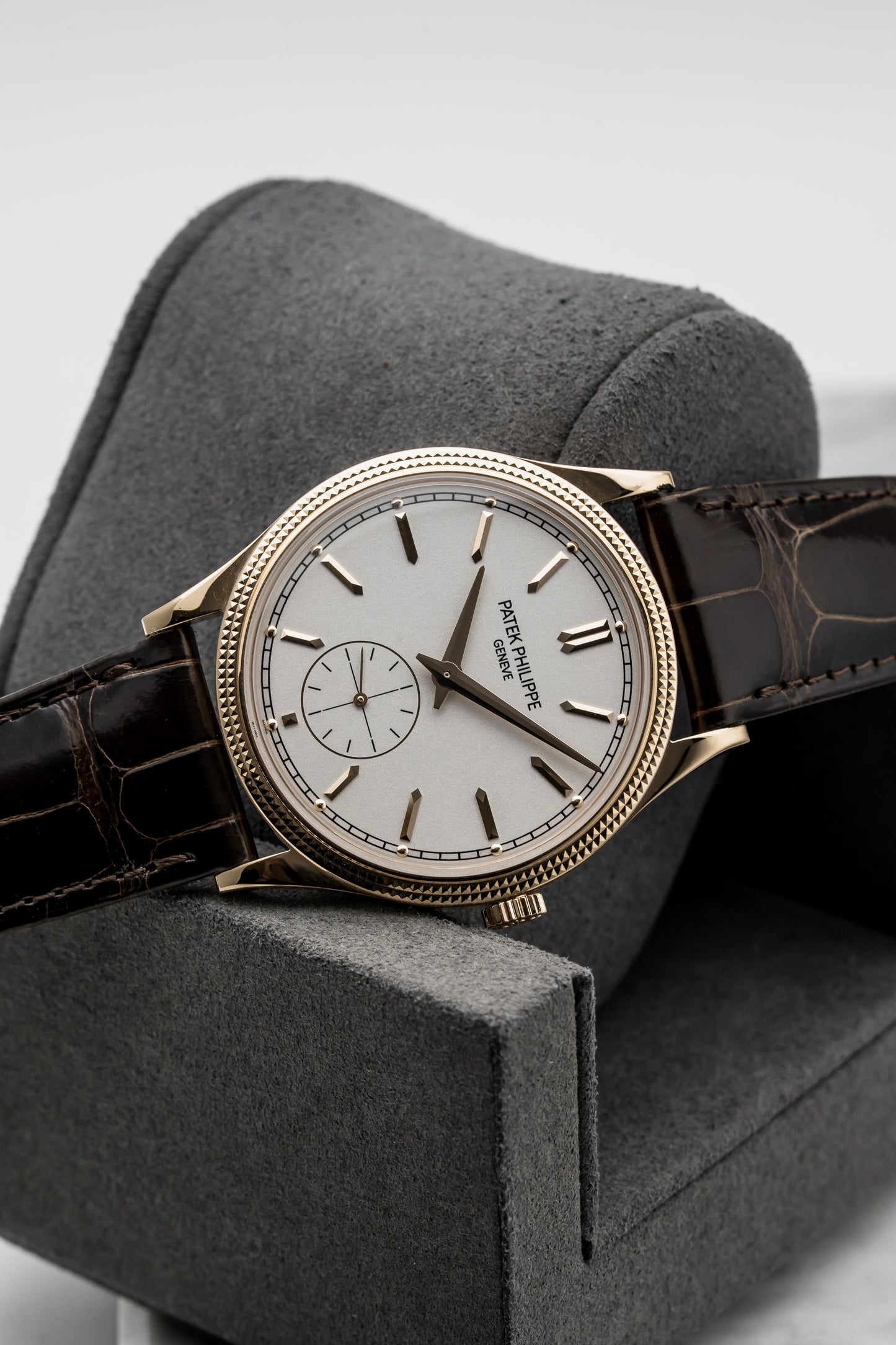 Patek Philippe Calatrava 6119R – 18K Rose Gold, Clous de Paris Bezel