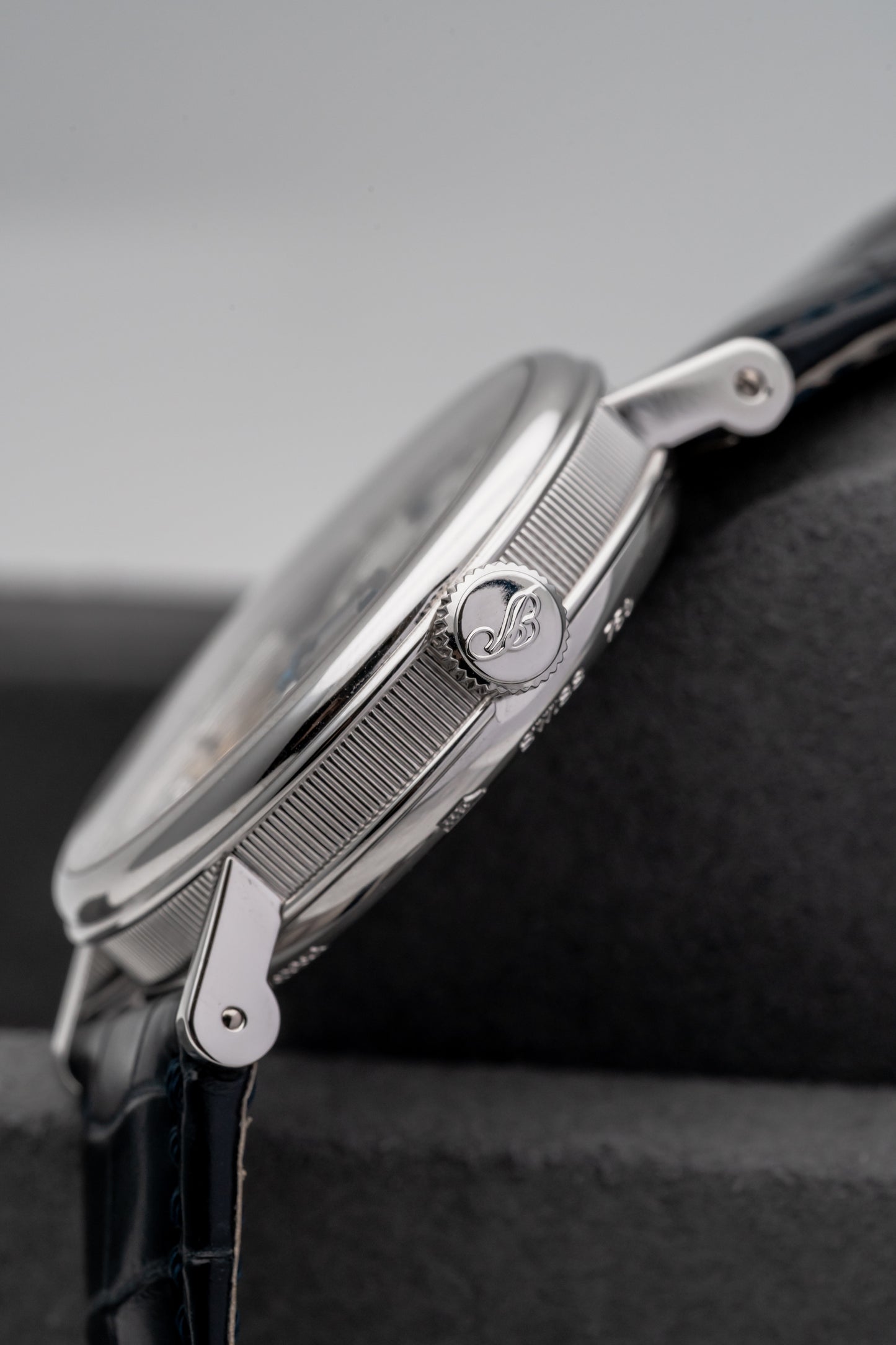 Breguet Tradition Retrograde 7037BB/11/9V6, Silver Dial