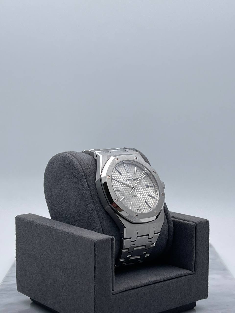Audemars Piguet Royal Oak 15400ST White Dial