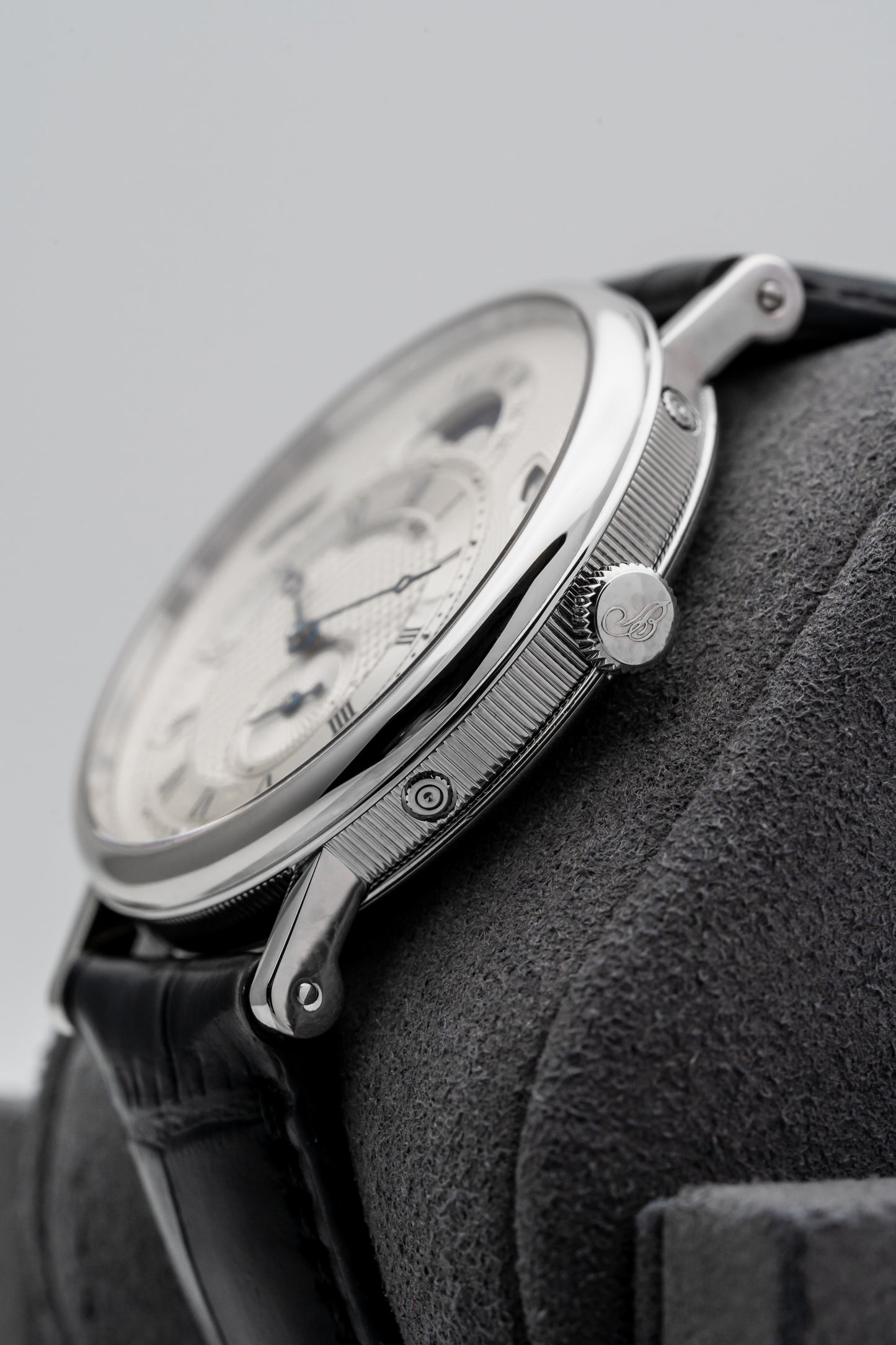 Breguet Classique Calendrier 7337BB Silver Guilloché Dial