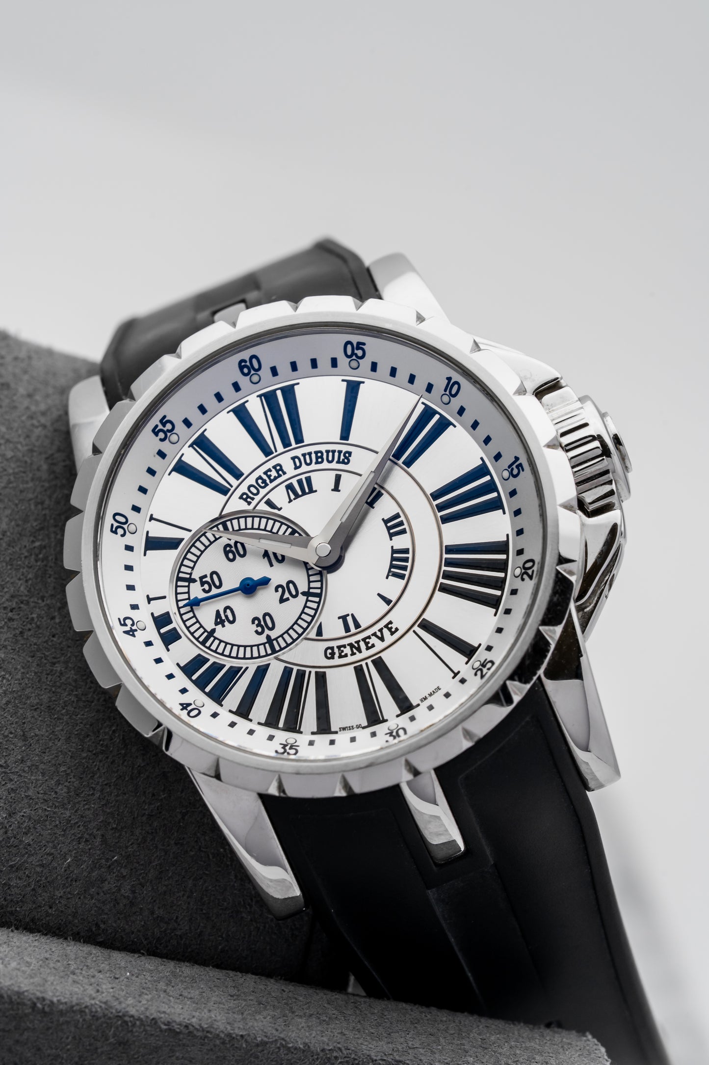 Roger Dubuis Excalibur 42 – Stainless Steel, Silver Dial