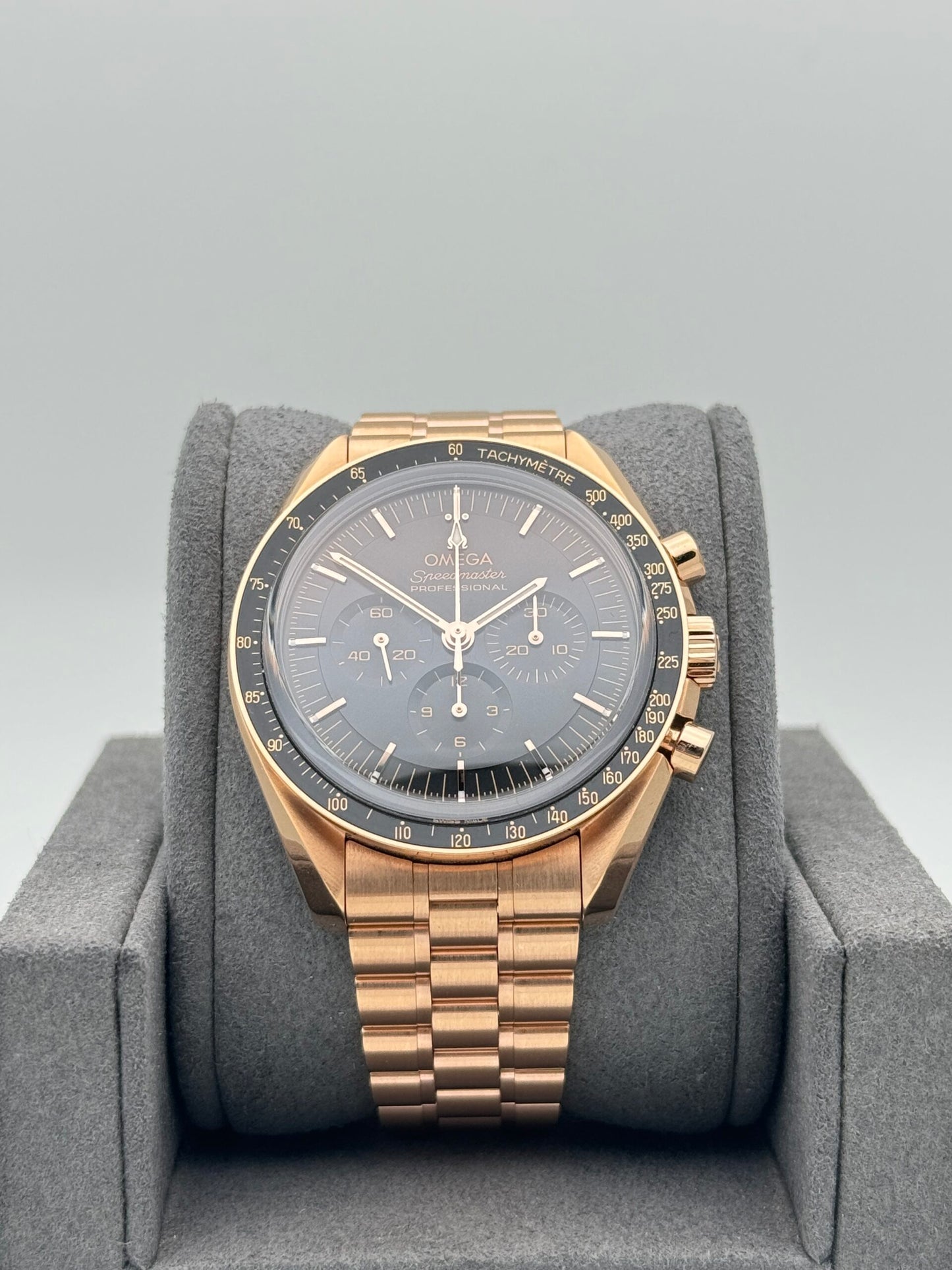 Omega Speedmaster 31060425001001