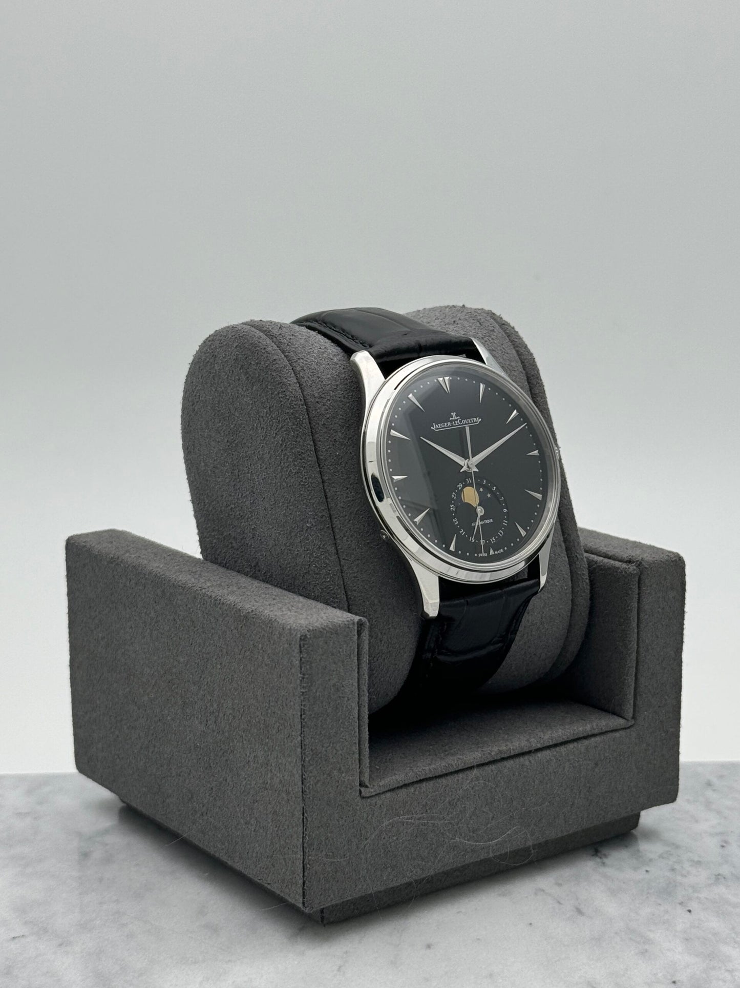 Jaeger-LeCoultre Master Ultra Thin Moon Q1368470