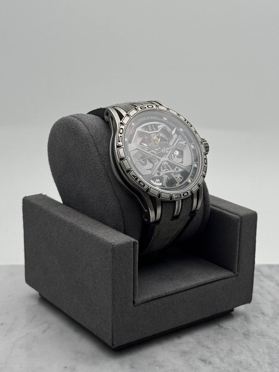 Roger Dubuis Excalibur Huracan DBEX0748