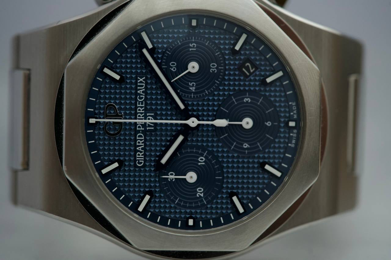 Girard Perregaux Laureato Chronograph 81020-11-431-11A