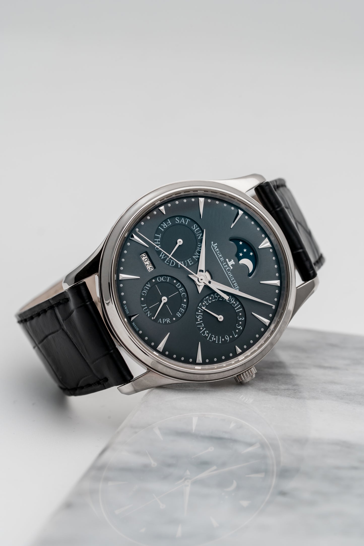 Jaeger-LeCoultre Master Ultra Thin Perpetual Q130354J Blue