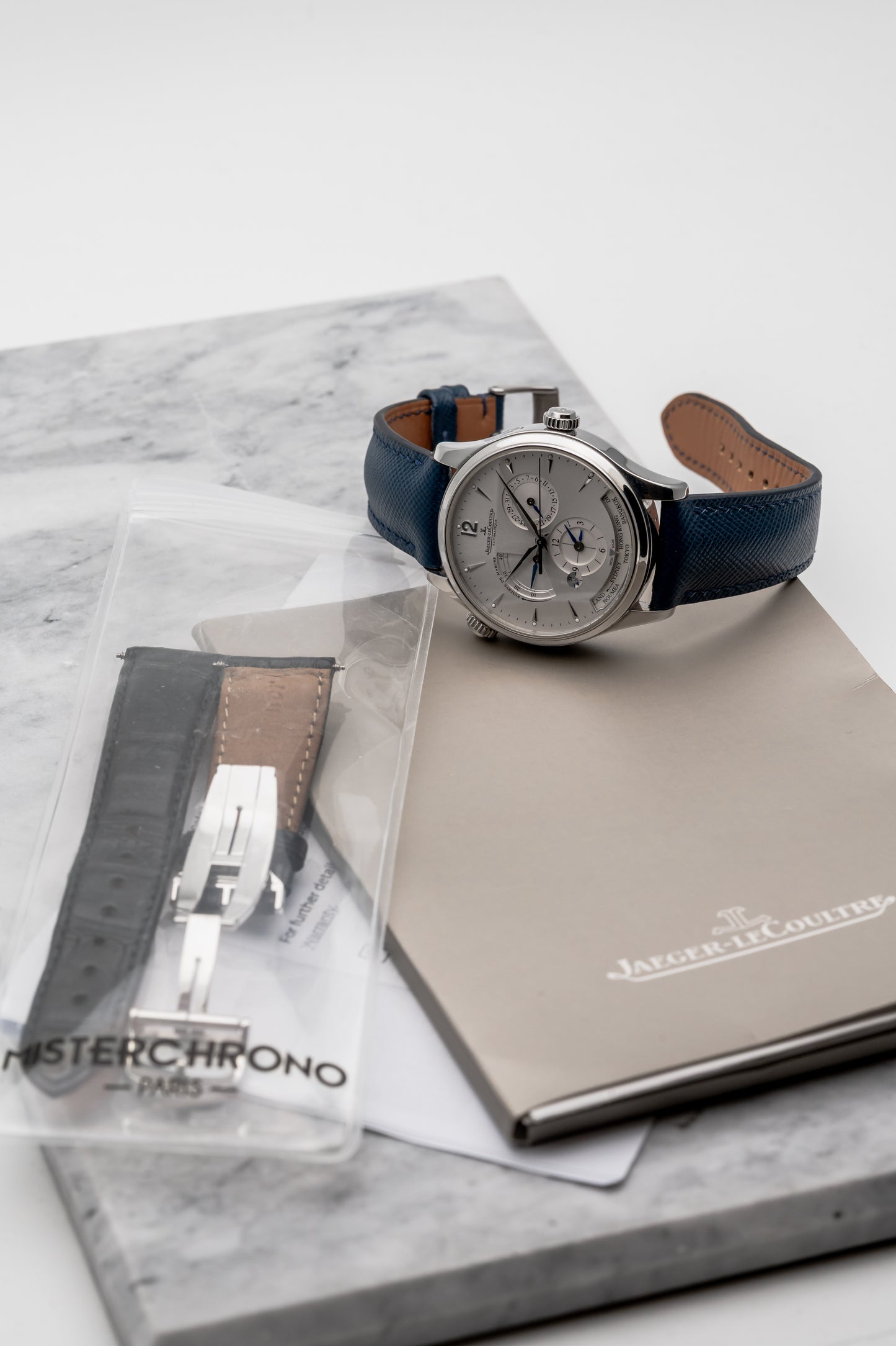 Jaeger-LeCoultre Master Control Geographic Q1428421, Silver Dial