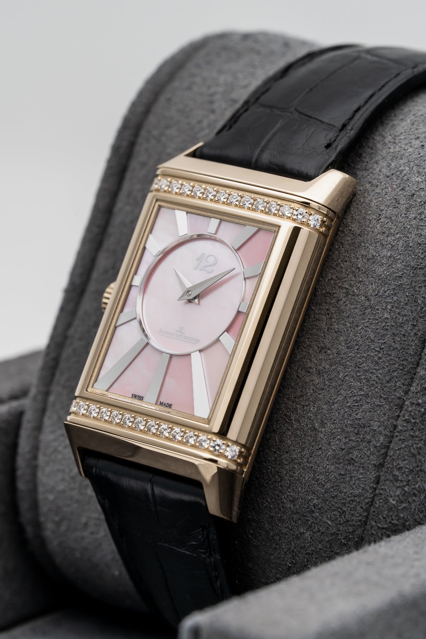 Jaeger-LeCoultre Reverso Duetto Q3302421 – Rose Gold, Silver & Pink Mother-of-Pearl Dial